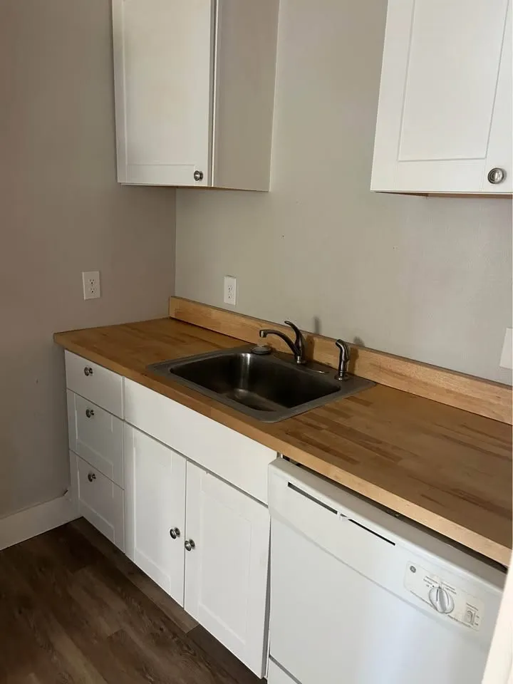 For Sale in Hunt County , 3415 Henry Street, Greenville, Texas 75401, 5 Bedrooms, 4 Bathrooms, 1 Garage spaces, 0 Sqft, built in 1950, Price $439,500, mls#21284862, Real Estate Agent in Greenville, Homes For Sale in Hunt county, Homes For Sale in Greenville, Realtor in Greenville Texas, Real Estate Brokerage Independent Realty Texas, Luminita Cordes Realtor