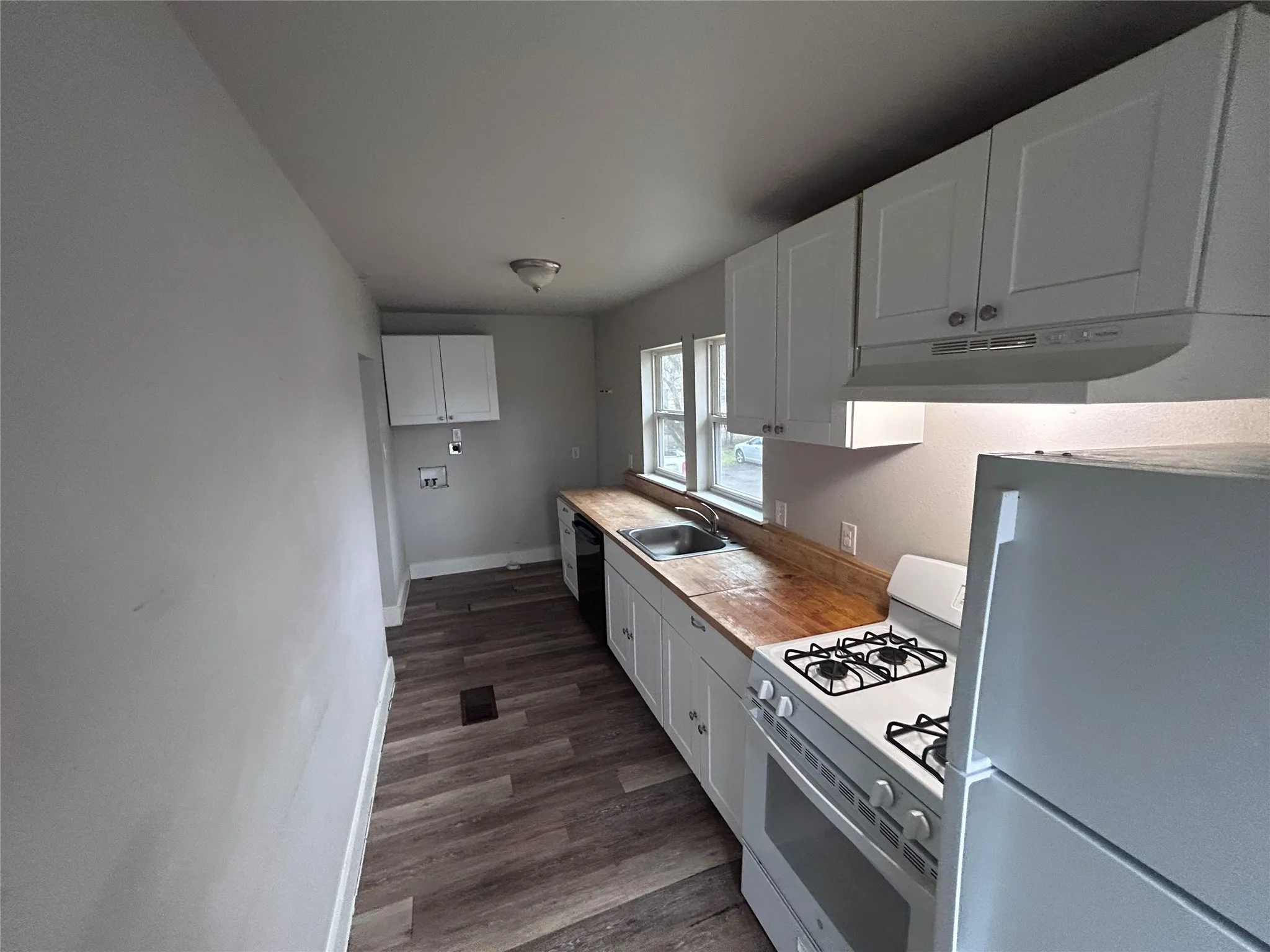 For Sale in Hunt County , 3415 Henry Street, Greenville, Texas 75401, 5 Bedrooms, 4 Bathrooms, 1 Garage spaces, 0 Sqft, built in 1950, Price $439,500, mls#21284862, Real Estate Agent in Greenville, Homes For Sale in Hunt county, Homes For Sale in Greenville, Realtor in Greenville Texas, Real Estate Brokerage Independent Realty Texas, Luminita Cordes Realtor