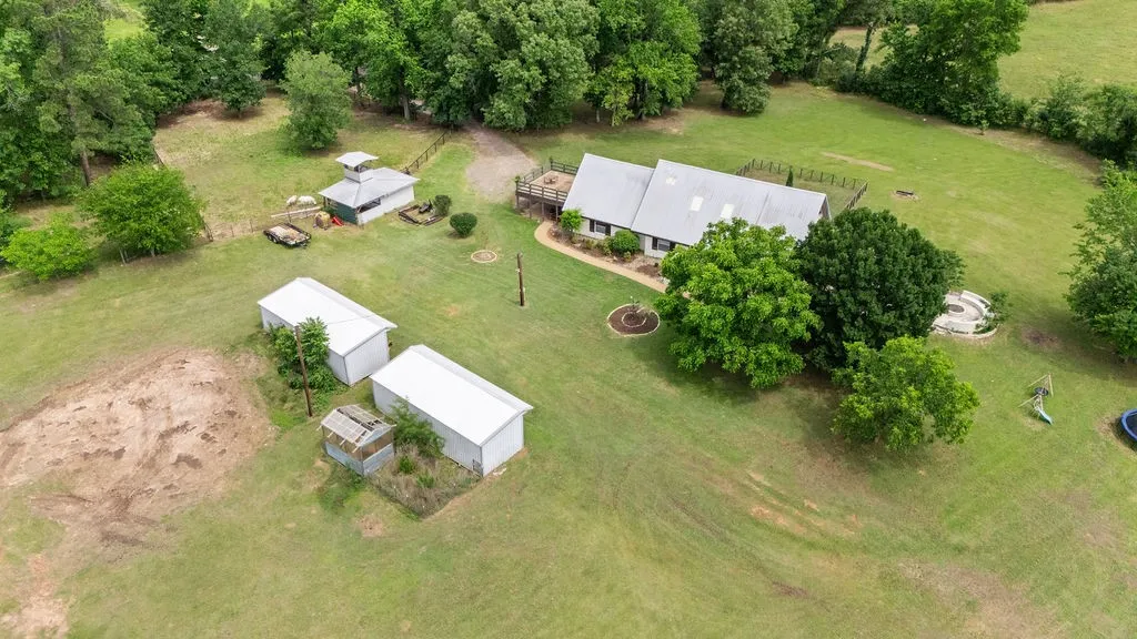 Welcome to your new home at 1122 CR 3750