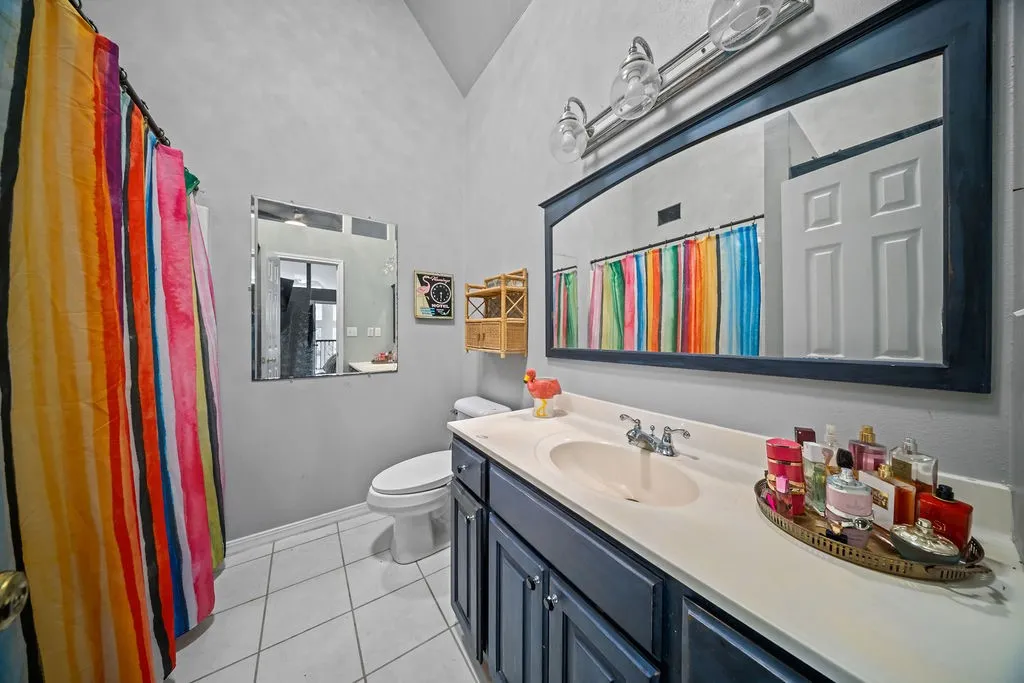 Single Family Residence For Sale in Wood County , 1122 County Road 3750, Hawkins, Texas 75765, 4 Bedrooms, 3 Bathrooms, 2 Garage spaces, 2,415 Sqft, built in 1996, Price $575,000, mls#21283709, Real Estate Agent in Hawkins, Homes For Sale in Wood county, Homes For Sale in Hawkins, Realtor in Hawkins Texas, Real Estate Brokerage Independent Realty Texas, Luminita Cordes Realtor