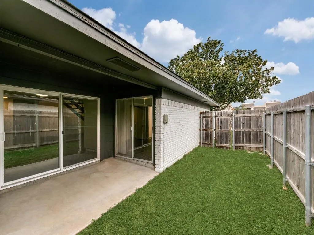 Duplex For Sale in Dallas County , 100 Trellis Place, Richardson, Texas 75081, 6 Bedrooms, 6 Bathrooms, 4 Garage spaces, 0 Sqft, built in 1974, Price $620,000, mls#21285203, Real Estate Agent in Richardson, Homes For Sale in Dallas county, Homes For Sale in Richardson, Realtor in Richardson Texas, Real Estate Brokerage Independent Realty Texas, Luminita Cordes Realtor