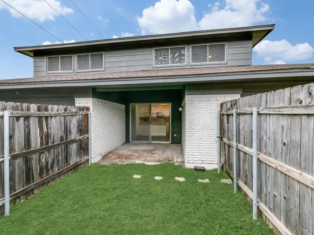 Duplex For Sale in Dallas County , 100 Trellis Place, Richardson, Texas 75081, 6 Bedrooms, 6 Bathrooms, 4 Garage spaces, 0 Sqft, built in 1974, Price $620,000, mls#21285203, Real Estate Agent in Richardson, Homes For Sale in Dallas county, Homes For Sale in Richardson, Realtor in Richardson Texas, Real Estate Brokerage Independent Realty Texas, Luminita Cordes Realtor