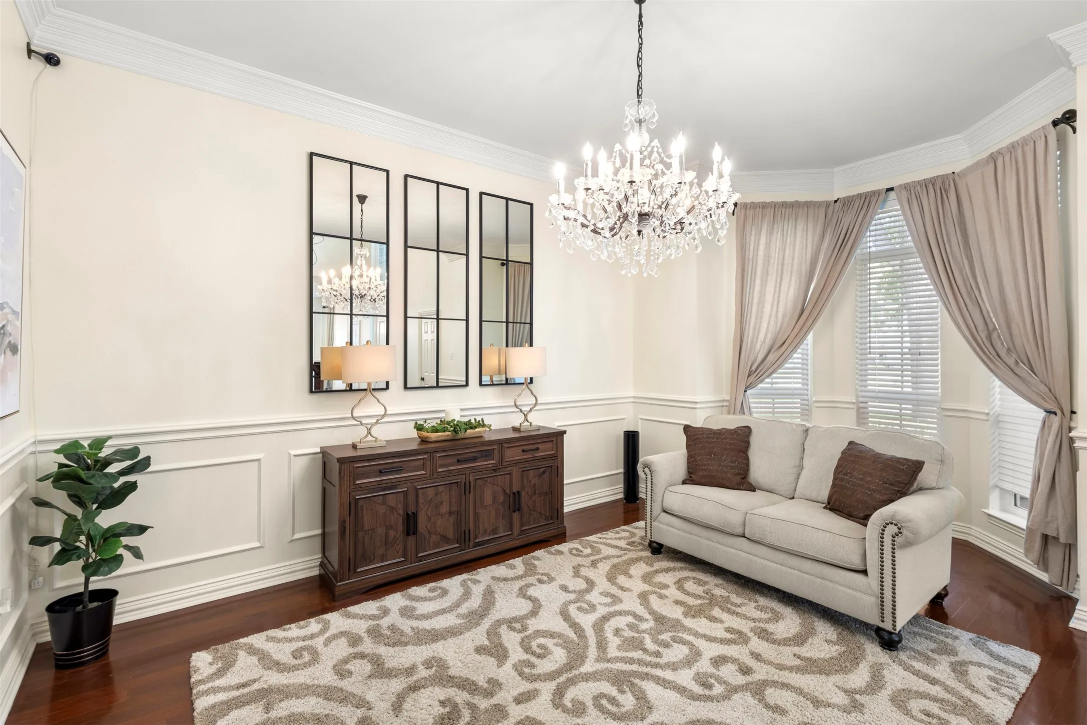Single Family Residence For Sale in Tarrant County , 8 Park Place, Mansfield, Texas 76063, 5 Bedroom, 5 Bathroom, 4 Garage spaces, 5,228 Sqft, built in 1991, mls#21285218, Real Estate Agent in Mansfield, Homes For Sale in Tarrant county, Homes For Sale in Mansfield, Realtor in Mansfield Texas, Real Estate Brokerage Independent Realty Texas, Luminita Cordes Realtor