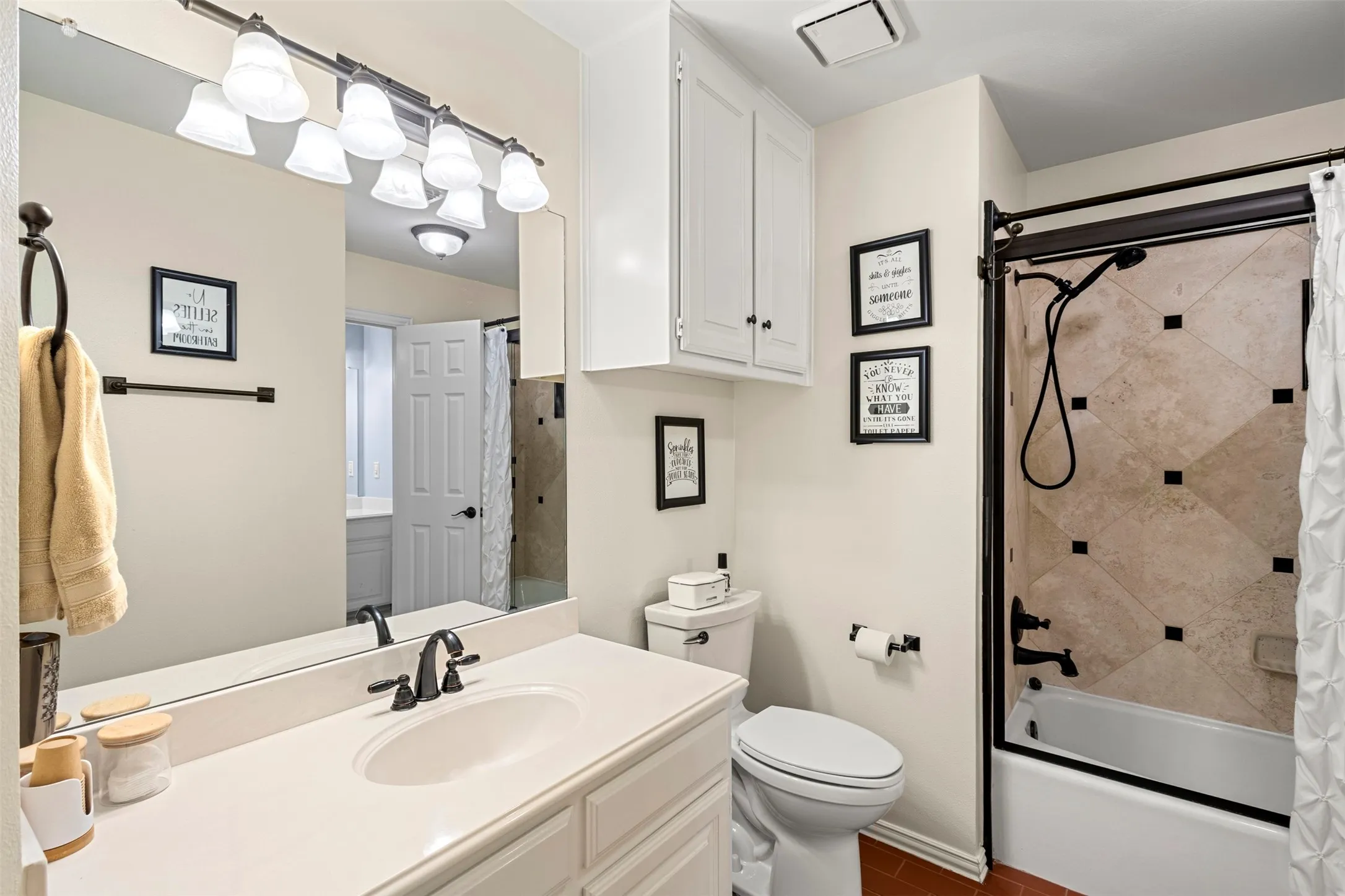 Single Family Residence For Sale in Tarrant County , 8 Park Place, Mansfield, Texas 76063, 5 Bedroom, 5 Bathroom, 4 Garage spaces, 5,228 Sqft, built in 1991, mls#21285218, Real Estate Agent in Mansfield, Homes For Sale in Tarrant county, Homes For Sale in Mansfield, Realtor in Mansfield Texas, Real Estate Brokerage Independent Realty Texas, Luminita Cordes Realtor