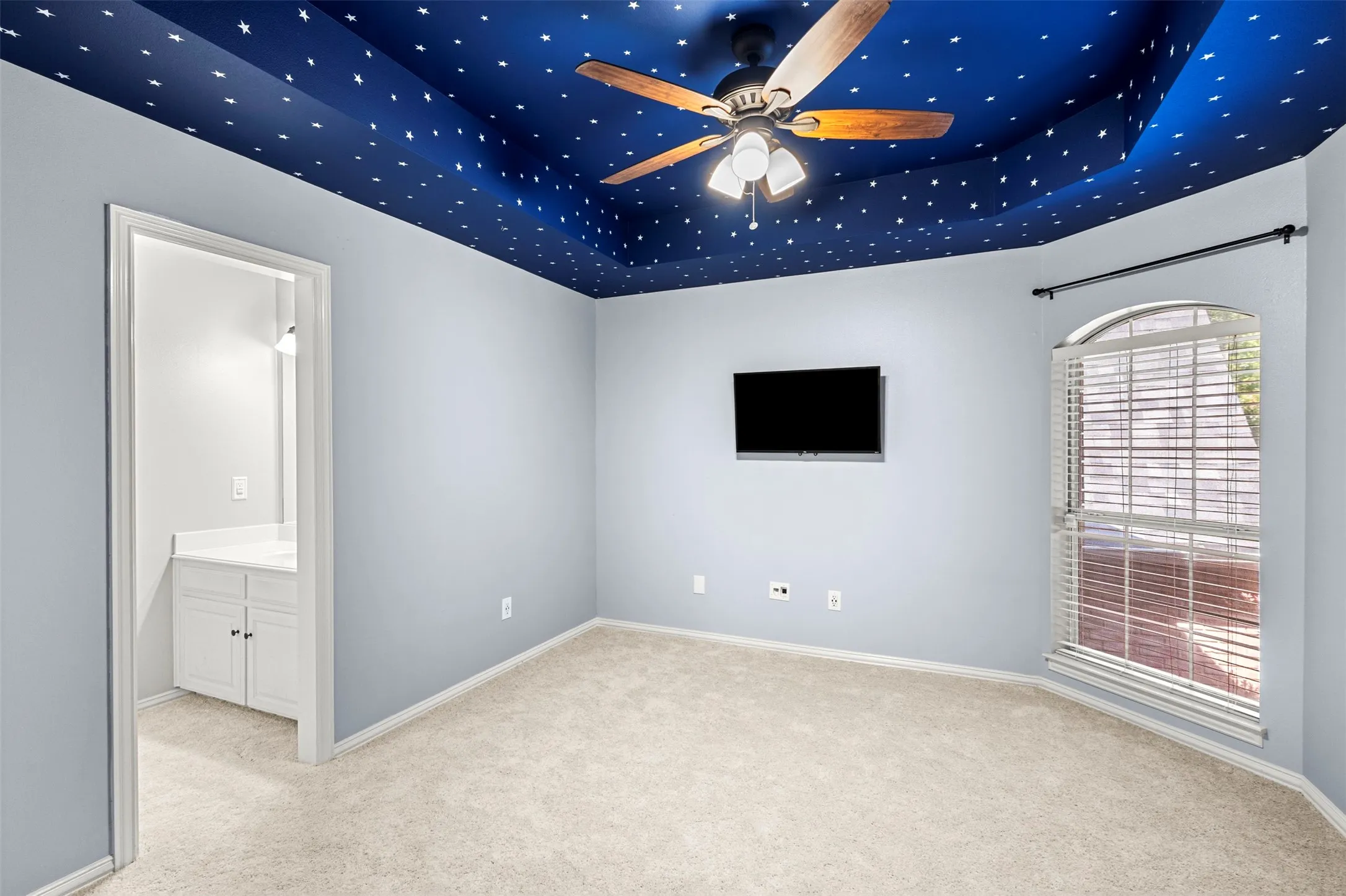 Single Family Residence For Sale in Tarrant County , 8 Park Place, Mansfield, Texas 76063, 5 Bedroom, 5 Bathroom, 4 Garage spaces, 5,228 Sqft, built in 1991, mls#21285218, Real Estate Agent in Mansfield, Homes For Sale in Tarrant county, Homes For Sale in Mansfield, Realtor in Mansfield Texas, Real Estate Brokerage Independent Realty Texas, Luminita Cordes Realtor