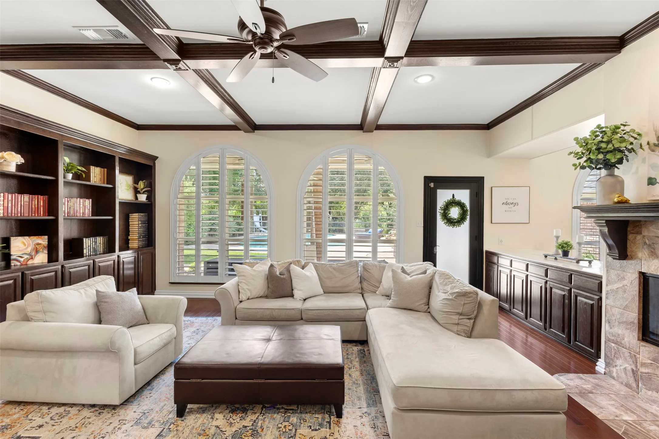 Single Family Residence For Sale in Tarrant County , 8 Park Place, Mansfield, Texas 76063, 5 Bedroom, 5 Bathroom, 4 Garage spaces, 5,228 Sqft, built in 1991, mls#21285218, Real Estate Agent in Mansfield, Homes For Sale in Tarrant county, Homes For Sale in Mansfield, Realtor in Mansfield Texas, Real Estate Brokerage Independent Realty Texas, Luminita Cordes Realtor