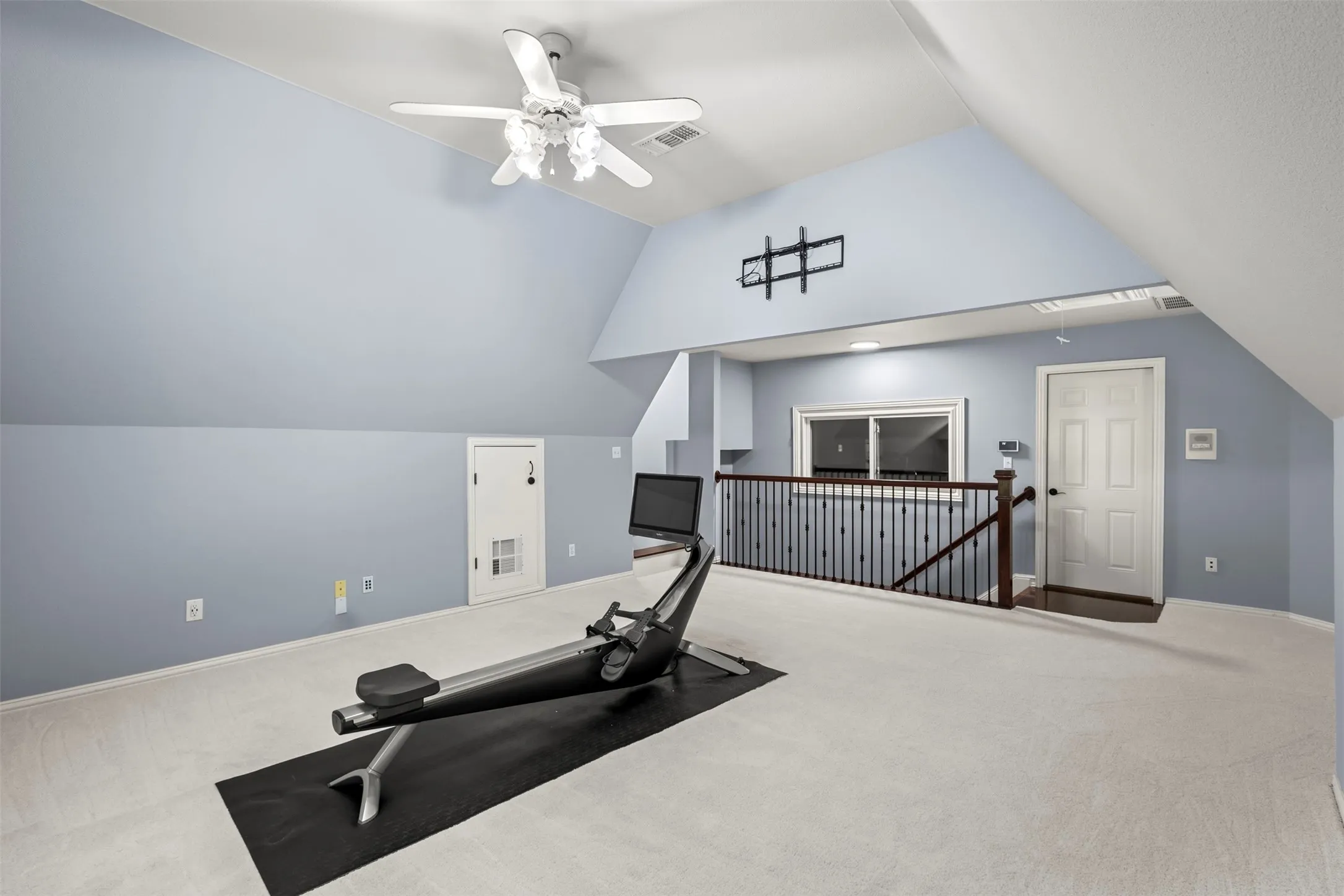 Single Family Residence For Sale in Tarrant County , 8 Park Place, Mansfield, Texas 76063, 5 Bedroom, 5 Bathroom, 4 Garage spaces, 5,228 Sqft, built in 1991, mls#21285218, Real Estate Agent in Mansfield, Homes For Sale in Tarrant county, Homes For Sale in Mansfield, Realtor in Mansfield Texas, Real Estate Brokerage Independent Realty Texas, Luminita Cordes Realtor