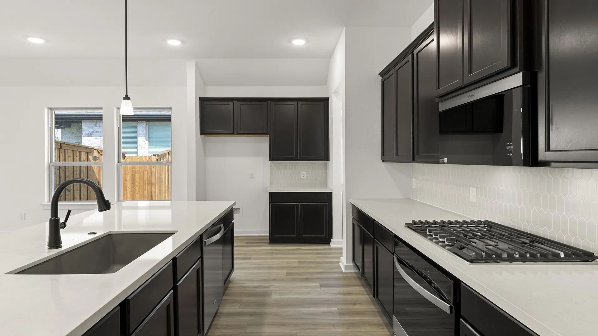 12. 753 Grand Dale - Kitchen (4)