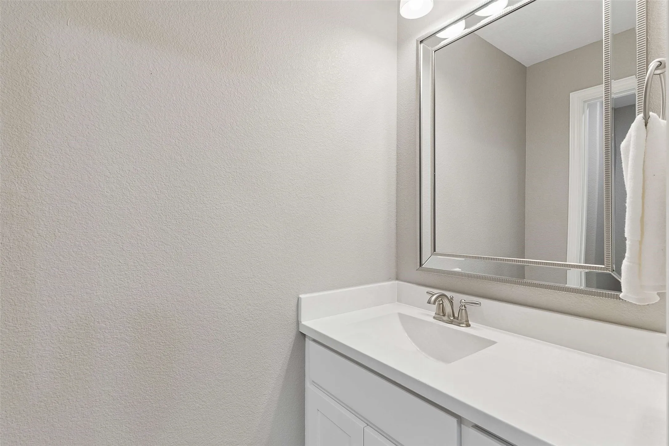 Single Family Residence For Sale in Collin County , 3500 Newport Drive, Prosper, Texas 75078, 5 Bedroom, 6 Bathroom, 3 Garage spaces, 4,321 Sqft, built in 2018, mls#21284638, Real Estate Agent in Prosper, Homes For Sale in Collin county, Homes For Sale in Prosper, Realtor in Prosper Texas, Real Estate Brokerage Independent Realty Texas, Luminita Cordes Realtor