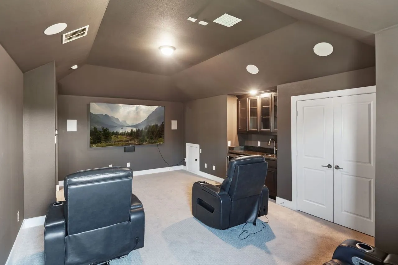 Single Family Residence For Sale in Dallas County , 1938 Silver Creek Lane, Cedar Hill, Texas 75104, 5 Bedroom, 5 Bathroom, 3 Garage spaces, 4,228 Sqft, built in 2024, mls#21284199, Real Estate Agent in Cedar Hill, Homes For Sale in Dallas county, Homes For Sale in Cedar Hill, Realtor in Cedar Hill Texas, Real Estate Brokerage Independent Realty Texas, Luminita Cordes Realtor