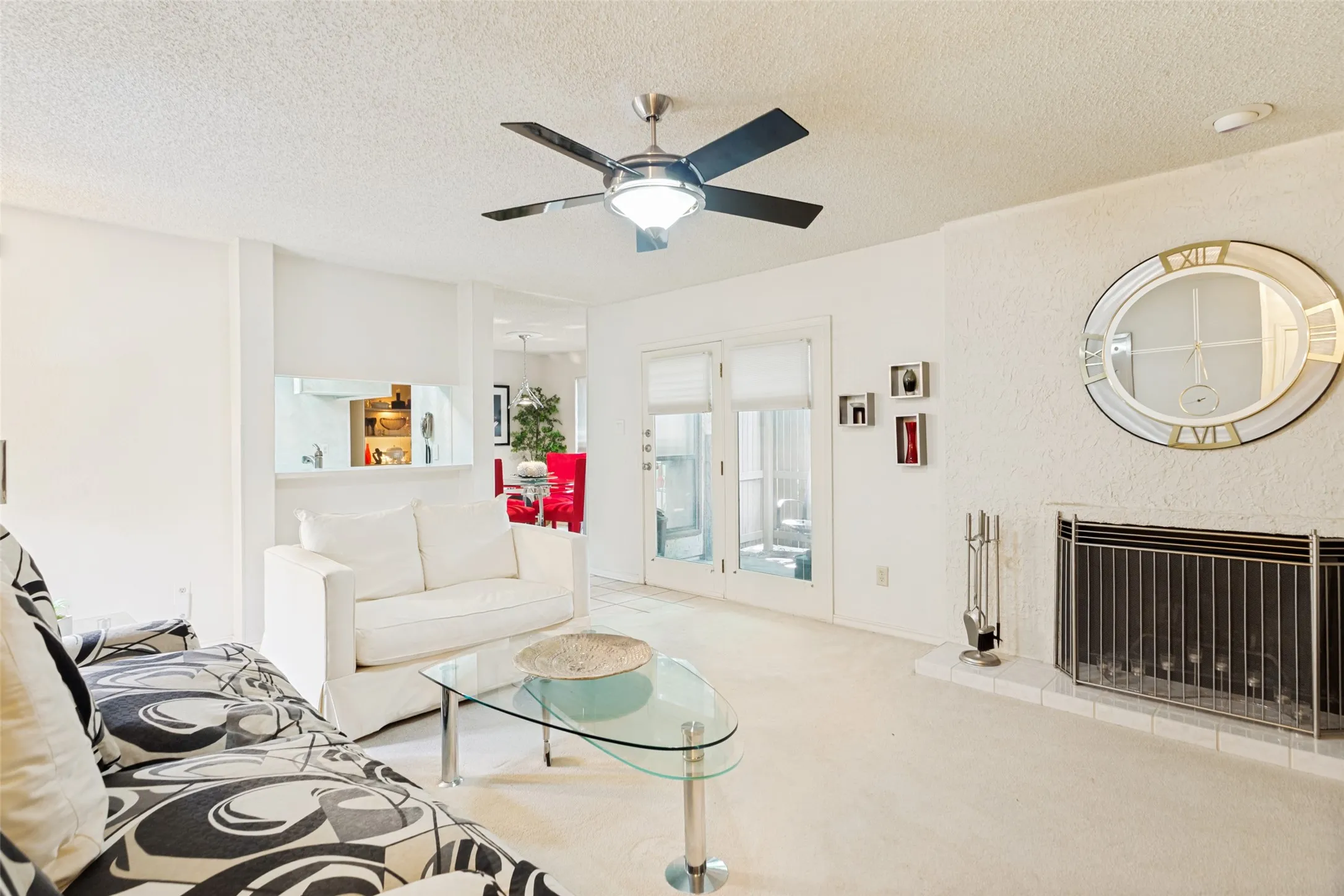 Condominium For Sale in Tarrant County , 2100 Friendly Drive 3014, Arlington, Texas 76011, 2 Bedroom, 2 Bathroom, Garage spaces, 1,229 Sqft, built in 1982, mls#21283418, Real Estate Agent in Arlington, Homes For Sale in Tarrant county, Homes For Sale in Arlington, Realtor in Arlington Texas, Real Estate Brokerage Independent Realty Texas, Luminita Cordes Realtor