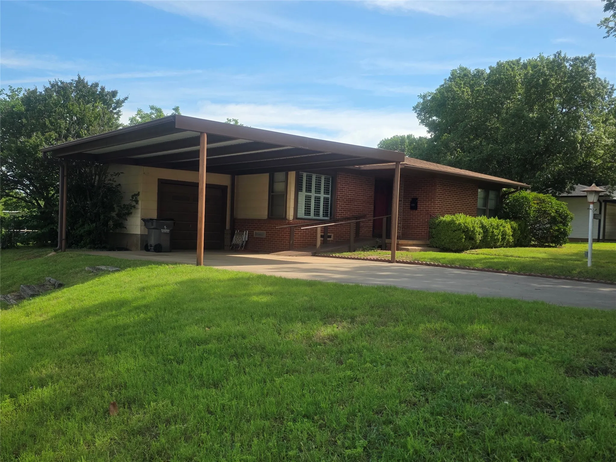 Single Family Residence For Sale in Young County , 1213 Hillcrest Drive, Graham, Texas 76450, 3 Bedrooms, 2 Bathrooms, 1 Garage spaces, 1,414 Sqft, built in 1955, Price $229,900, mls#21285258, Real Estate Agent in Graham, Homes For Sale in Young county, Homes For Sale in Graham, Realtor in Graham Texas, Real Estate Brokerage Independent Realty Texas, Luminita Cordes Realtor