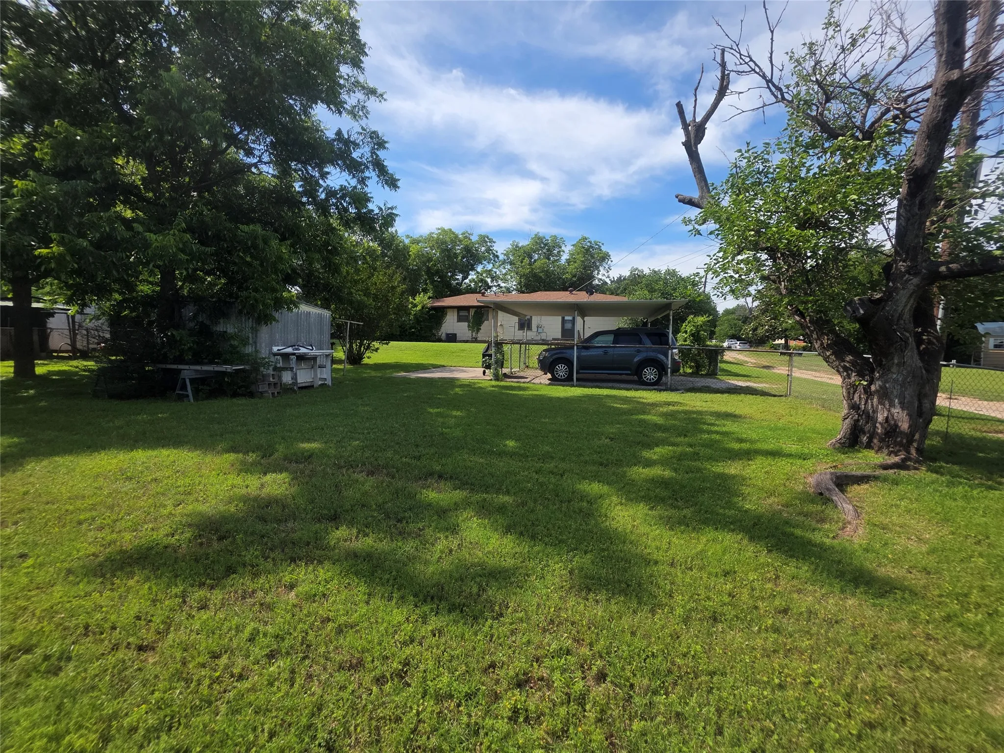Single Family Residence For Sale in Young County , 1213 Hillcrest Drive, Graham, Texas 76450, 3 Bedrooms, 2 Bathrooms, 1 Garage spaces, 1,414 Sqft, built in 1955, Price $229,900, mls#21285258, Real Estate Agent in Graham, Homes For Sale in Young county, Homes For Sale in Graham, Realtor in Graham Texas, Real Estate Brokerage Independent Realty Texas, Luminita Cordes Realtor