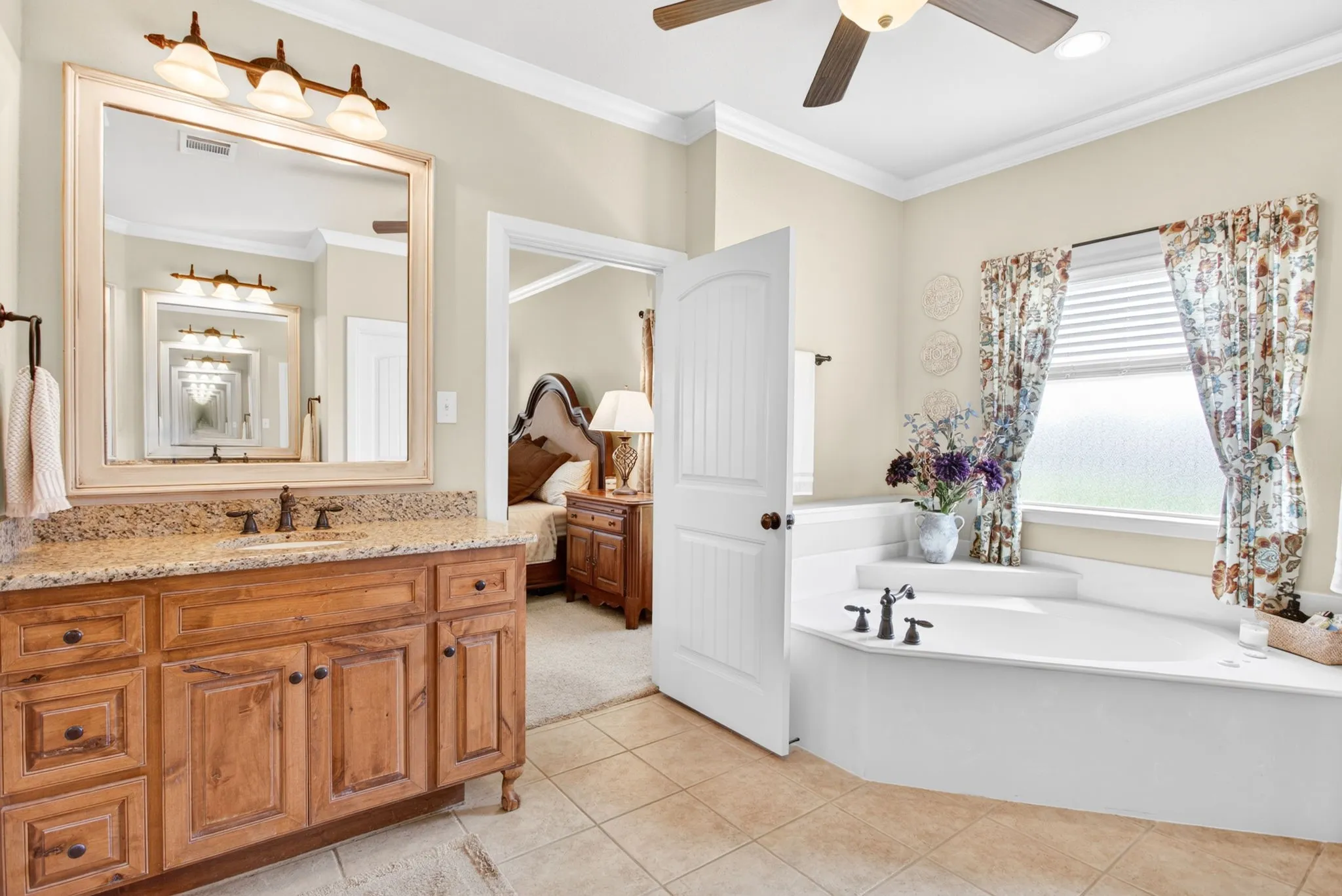 Single Family Residence For Sale in Tarrant County , 7233 Granville Drive, Mansfield, Texas 76063, 4 Bedroom, 4 Bathroom, 3 Garage spaces, 3,251 Sqft, built in 2006, mls#21284693, Real Estate Agent in Mansfield, Homes For Sale in Tarrant county, Homes For Sale in Mansfield, Realtor in Mansfield Texas, Real Estate Brokerage Independent Realty Texas, Luminita Cordes Realtor