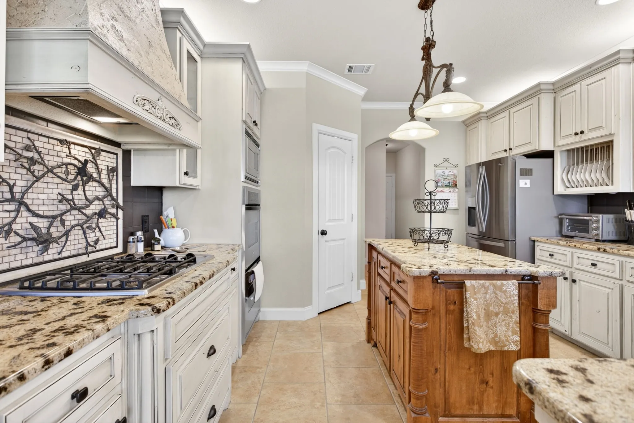 Single Family Residence For Sale in Tarrant County , 7233 Granville Drive, Mansfield, Texas 76063, 4 Bedroom, 4 Bathroom, 3 Garage spaces, 3,251 Sqft, built in 2006, mls#21284693, Real Estate Agent in Mansfield, Homes For Sale in Tarrant county, Homes For Sale in Mansfield, Realtor in Mansfield Texas, Real Estate Brokerage Independent Realty Texas, Luminita Cordes Realtor