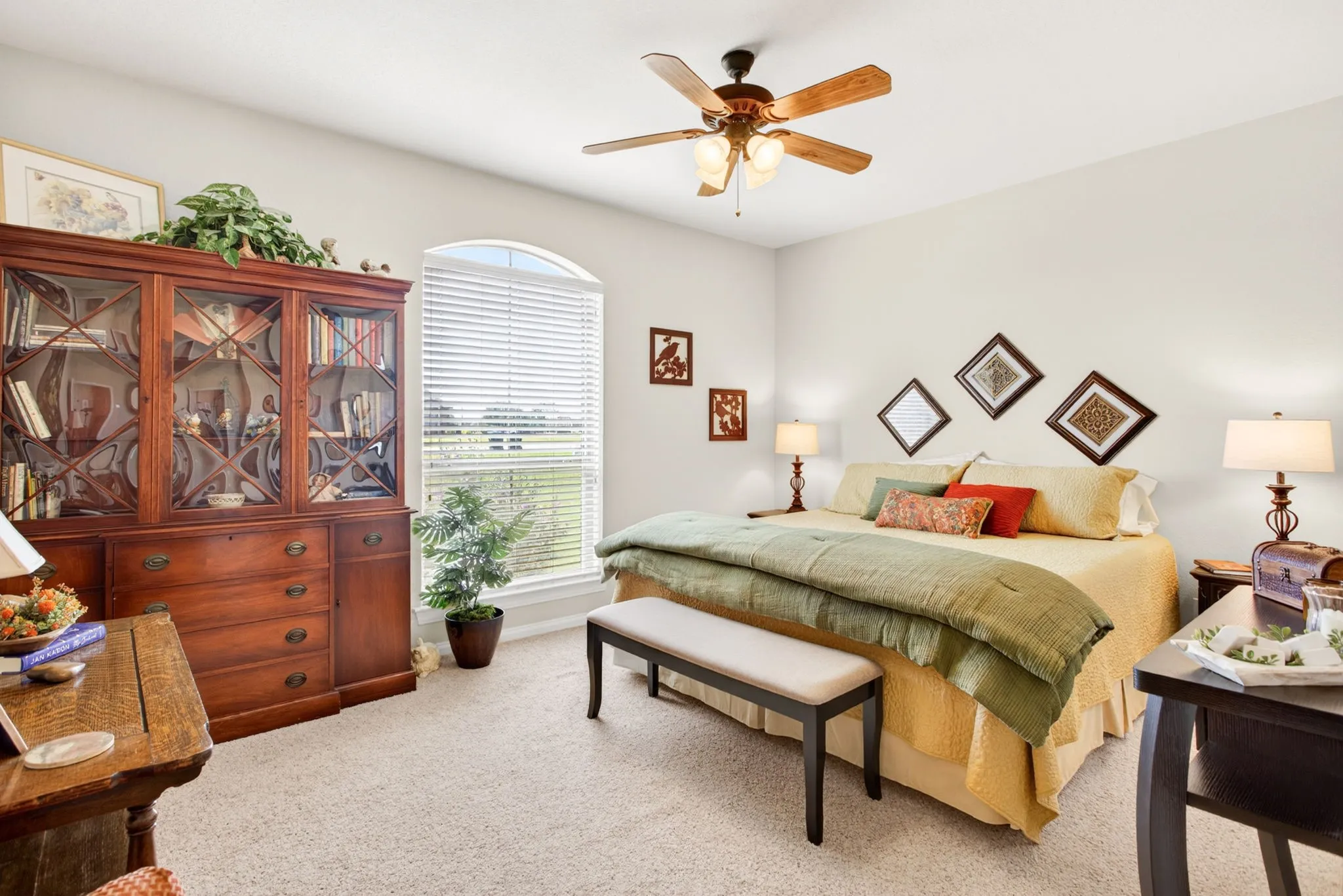 Single Family Residence For Sale in Tarrant County , 7233 Granville Drive, Mansfield, Texas 76063, 4 Bedroom, 4 Bathroom, 3 Garage spaces, 3,251 Sqft, built in 2006, mls#21284693, Real Estate Agent in Mansfield, Homes For Sale in Tarrant county, Homes For Sale in Mansfield, Realtor in Mansfield Texas, Real Estate Brokerage Independent Realty Texas, Luminita Cordes Realtor