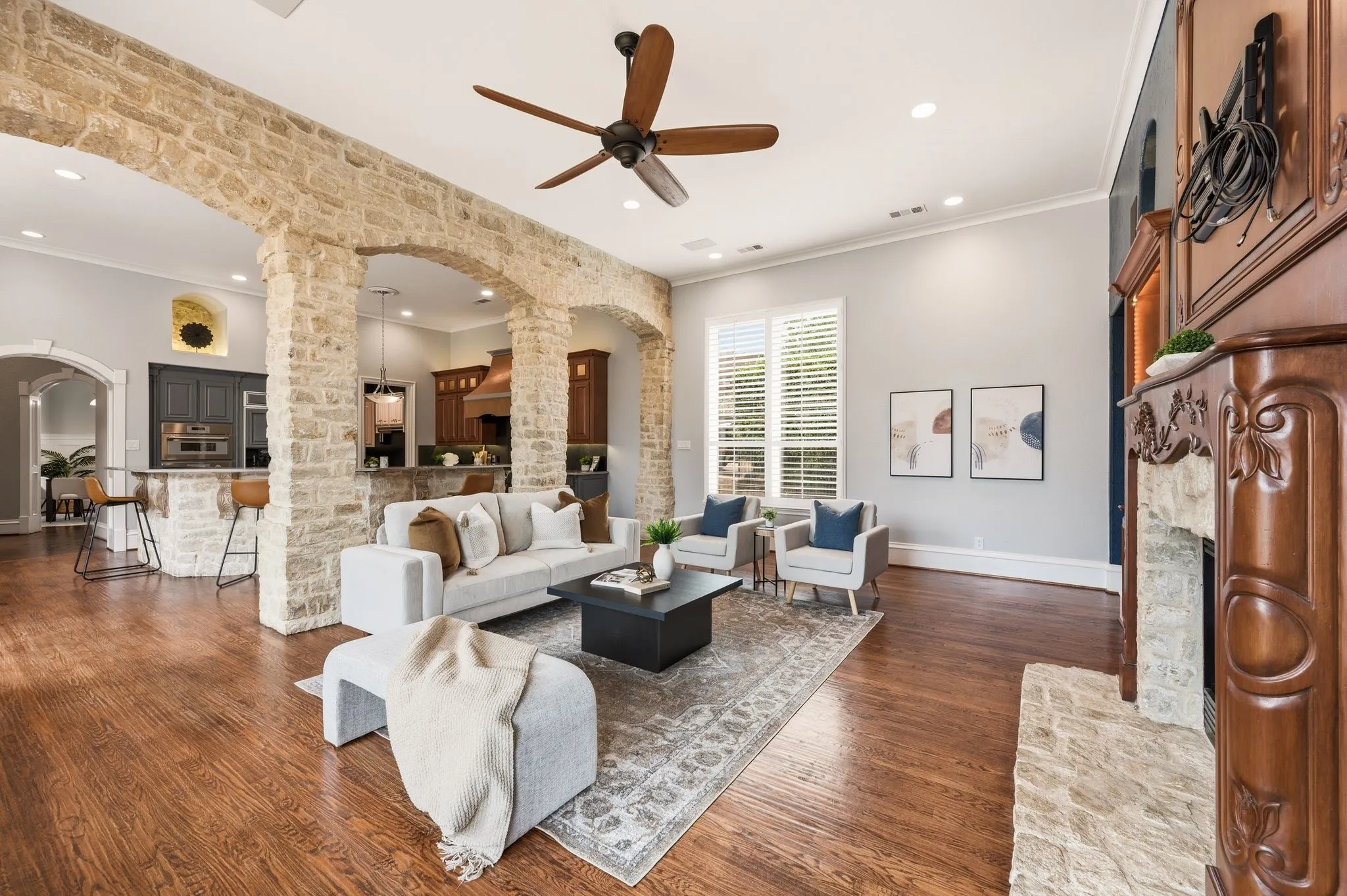 Single Family Residence For Sale in Denton County , 3091 Whispering Oaks Drive, Highland Village, Texas 75077, 5 Bedroom, 5 Bathroom, 3 Garage spaces, 4,668 Sqft, built in 2000, mls#21283186, Real Estate Agent in Highland Village, Homes For Sale in Denton county, Homes For Sale in Highland Village, Realtor in Highland Village Texas, Real Estate Brokerage Independent Realty Texas, Luminita Cordes Realtor