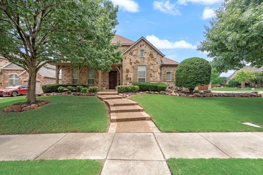 Single Family Residence For Sale in Collin County , 710 Essex Drive, Prosper, Texas 75078, 5 Bedroom, 5 Bathroom, 3 Garage spaces, 4,555 Sqft, built in 2009, mls#21282312, Real Estate Agent in Prosper, Homes For Sale in Collin county, Homes For Sale in Prosper, Realtor in Prosper Texas, Real Estate Brokerage Independent Realty Texas, Luminita Cordes Realtor