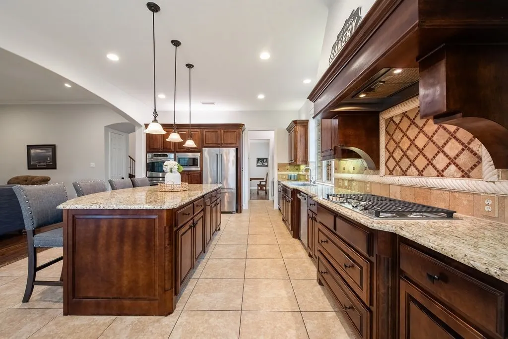 Single Family Residence For Sale in Collin County , 710 Essex Drive, Prosper, Texas 75078, 5 Bedroom, 5 Bathroom, 3 Garage spaces, 4,555 Sqft, built in 2009, mls#21282312, Real Estate Agent in Prosper, Homes For Sale in Collin county, Homes For Sale in Prosper, Realtor in Prosper Texas, Real Estate Brokerage Independent Realty Texas, Luminita Cordes Realtor