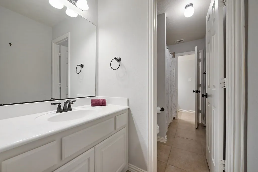 Single Family Residence For Sale in Collin County , 710 Essex Drive, Prosper, Texas 75078, 5 Bedroom, 5 Bathroom, 3 Garage spaces, 4,555 Sqft, built in 2009, mls#21282312, Real Estate Agent in Prosper, Homes For Sale in Collin county, Homes For Sale in Prosper, Realtor in Prosper Texas, Real Estate Brokerage Independent Realty Texas, Luminita Cordes Realtor