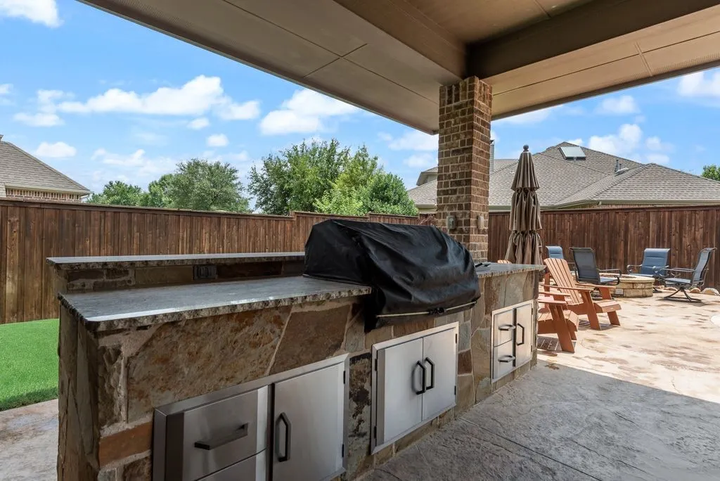 Single Family Residence For Sale in Collin County , 710 Essex Drive, Prosper, Texas 75078, 5 Bedroom, 5 Bathroom, 3 Garage spaces, 4,555 Sqft, built in 2009, mls#21282312, Real Estate Agent in Prosper, Homes For Sale in Collin county, Homes For Sale in Prosper, Realtor in Prosper Texas, Real Estate Brokerage Independent Realty Texas, Luminita Cordes Realtor