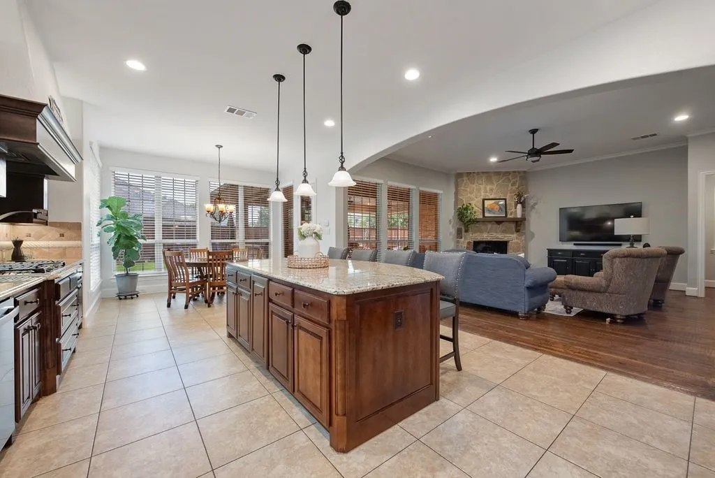 Single Family Residence For Sale in Collin County , 710 Essex Drive, Prosper, Texas 75078, 5 Bedroom, 5 Bathroom, 3 Garage spaces, 4,555 Sqft, built in 2009, mls#21282312, Real Estate Agent in Prosper, Homes For Sale in Collin county, Homes For Sale in Prosper, Realtor in Prosper Texas, Real Estate Brokerage Independent Realty Texas, Luminita Cordes Realtor
