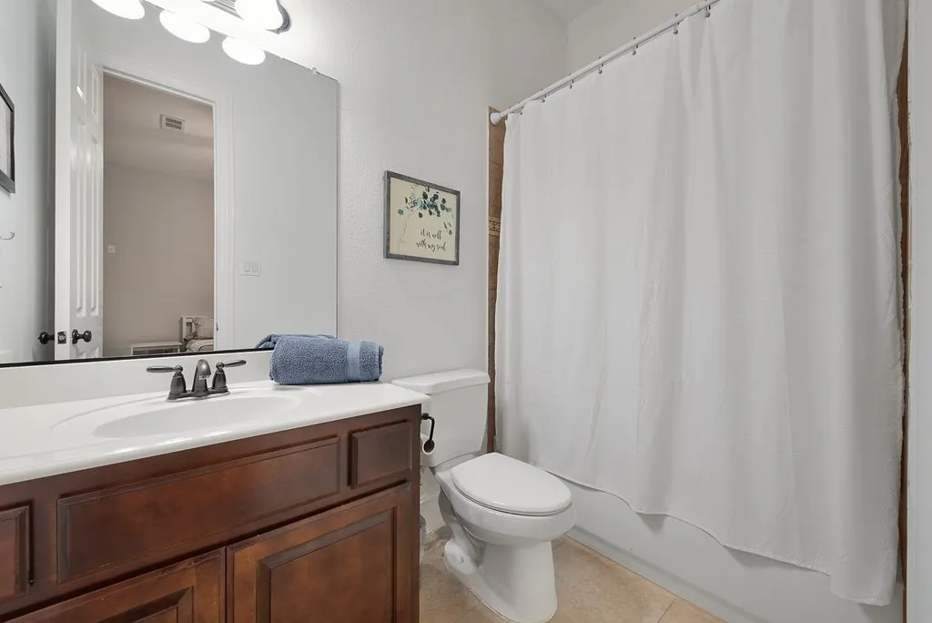 Single Family Residence For Sale in Collin County , 710 Essex Drive, Prosper, Texas 75078, 5 Bedroom, 5 Bathroom, 3 Garage spaces, 4,555 Sqft, built in 2009, mls#21282312, Real Estate Agent in Prosper, Homes For Sale in Collin county, Homes For Sale in Prosper, Realtor in Prosper Texas, Real Estate Brokerage Independent Realty Texas, Luminita Cordes Realtor