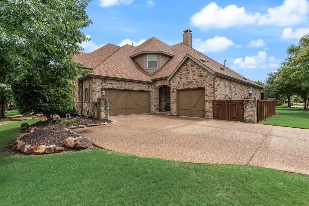 Single Family Residence For Sale in Collin County , 710 Essex Drive, Prosper, Texas 75078, 5 Bedroom, 5 Bathroom, 3 Garage spaces, 4,555 Sqft, built in 2009, mls#21282312, Real Estate Agent in Prosper, Homes For Sale in Collin county, Homes For Sale in Prosper, Realtor in Prosper Texas, Real Estate Brokerage Independent Realty Texas, Luminita Cordes Realtor