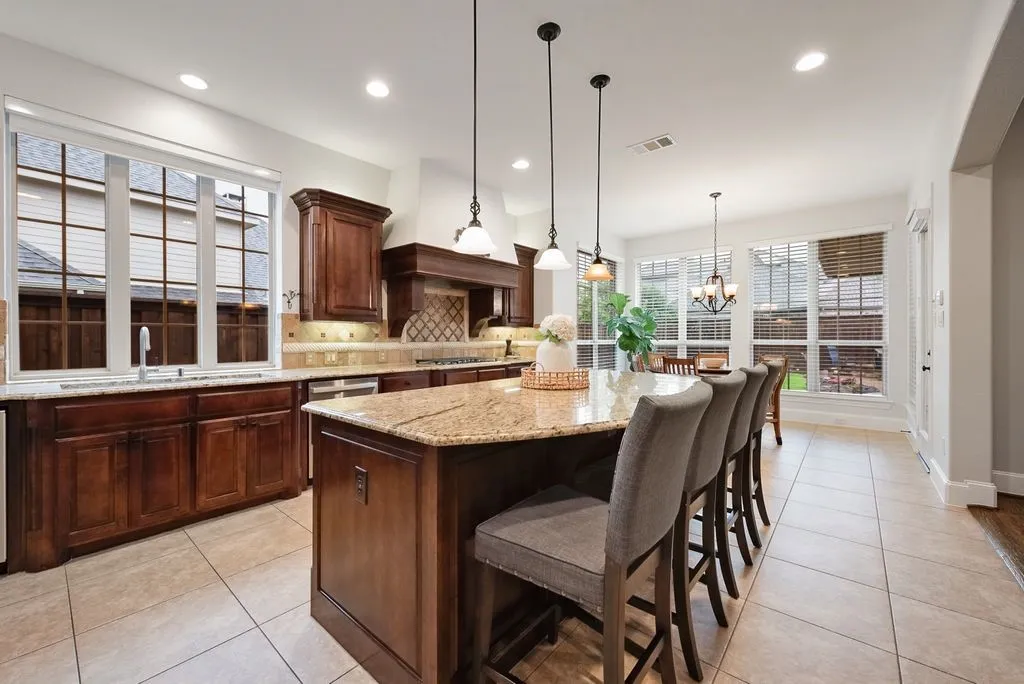 Single Family Residence For Sale in Collin County , 710 Essex Drive, Prosper, Texas 75078, 5 Bedroom, 5 Bathroom, 3 Garage spaces, 4,555 Sqft, built in 2009, mls#21282312, Real Estate Agent in Prosper, Homes For Sale in Collin county, Homes For Sale in Prosper, Realtor in Prosper Texas, Real Estate Brokerage Independent Realty Texas, Luminita Cordes Realtor