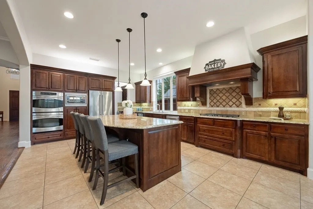 Single Family Residence For Sale in Collin County , 710 Essex Drive, Prosper, Texas 75078, 5 Bedroom, 5 Bathroom, 3 Garage spaces, 4,555 Sqft, built in 2009, mls#21282312, Real Estate Agent in Prosper, Homes For Sale in Collin county, Homes For Sale in Prosper, Realtor in Prosper Texas, Real Estate Brokerage Independent Realty Texas, Luminita Cordes Realtor