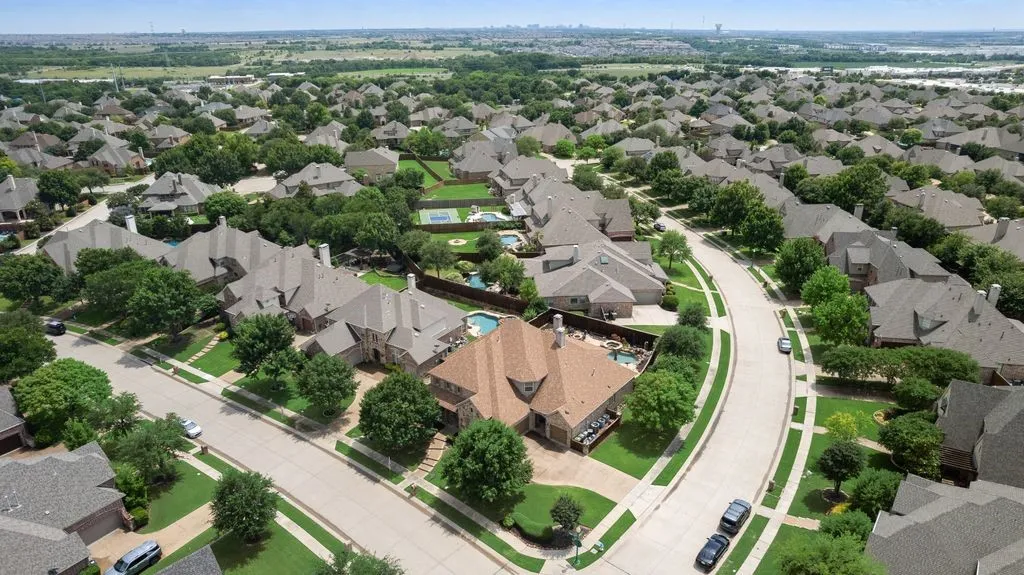 Single Family Residence For Sale in Collin County , 710 Essex Drive, Prosper, Texas 75078, 5 Bedroom, 5 Bathroom, 3 Garage spaces, 4,555 Sqft, built in 2009, mls#21282312, Real Estate Agent in Prosper, Homes For Sale in Collin county, Homes For Sale in Prosper, Realtor in Prosper Texas, Real Estate Brokerage Independent Realty Texas, Luminita Cordes Realtor