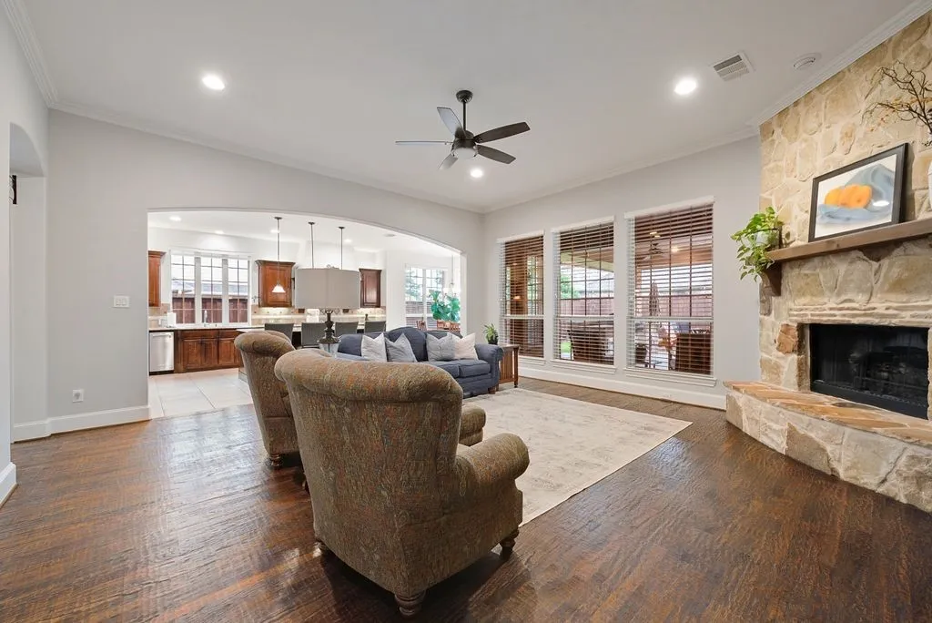 Single Family Residence For Sale in Collin County , 710 Essex Drive, Prosper, Texas 75078, 5 Bedroom, 5 Bathroom, 3 Garage spaces, 4,555 Sqft, built in 2009, mls#21282312, Real Estate Agent in Prosper, Homes For Sale in Collin county, Homes For Sale in Prosper, Realtor in Prosper Texas, Real Estate Brokerage Independent Realty Texas, Luminita Cordes Realtor