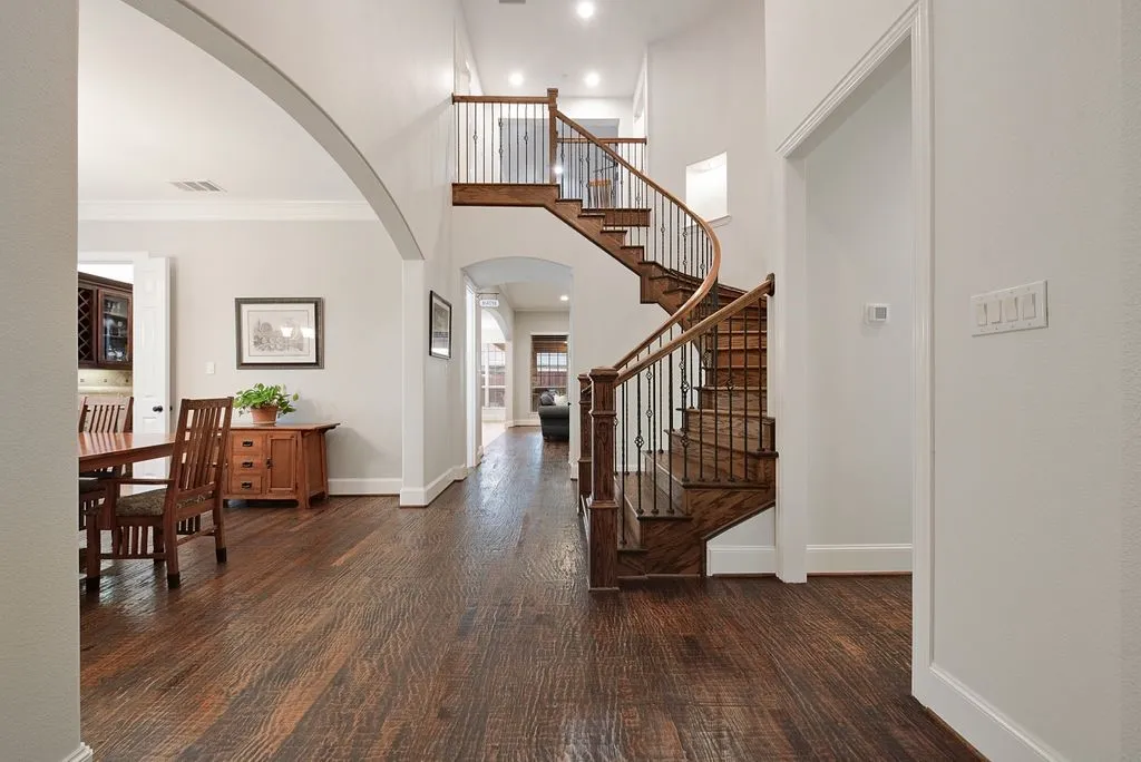 Single Family Residence For Sale in Collin County , 710 Essex Drive, Prosper, Texas 75078, 5 Bedroom, 5 Bathroom, 3 Garage spaces, 4,555 Sqft, built in 2009, mls#21282312, Real Estate Agent in Prosper, Homes For Sale in Collin county, Homes For Sale in Prosper, Realtor in Prosper Texas, Real Estate Brokerage Independent Realty Texas, Luminita Cordes Realtor