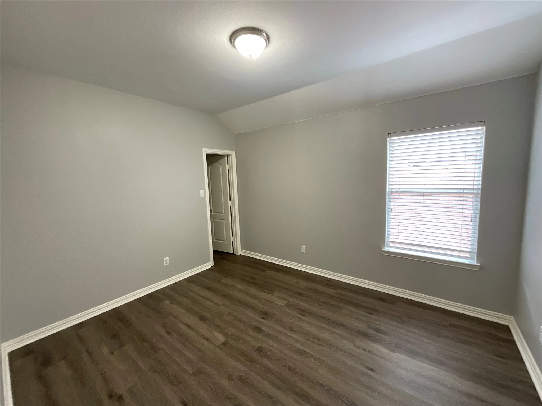 Single Family Residence For Sale in Denton County , 1055 Heathrow Drive, Frisco, Texas 75036, 4 Bedroom, 4 Bathroom, 2 Garage spaces, 3,570 Sqft, built in 2001, mls#21283808, Real Estate Agent in Frisco, Homes For Sale in Denton county, Homes For Sale in Frisco, Realtor in Frisco Texas, Real Estate Brokerage Independent Realty Texas, Luminita Cordes Realtor
