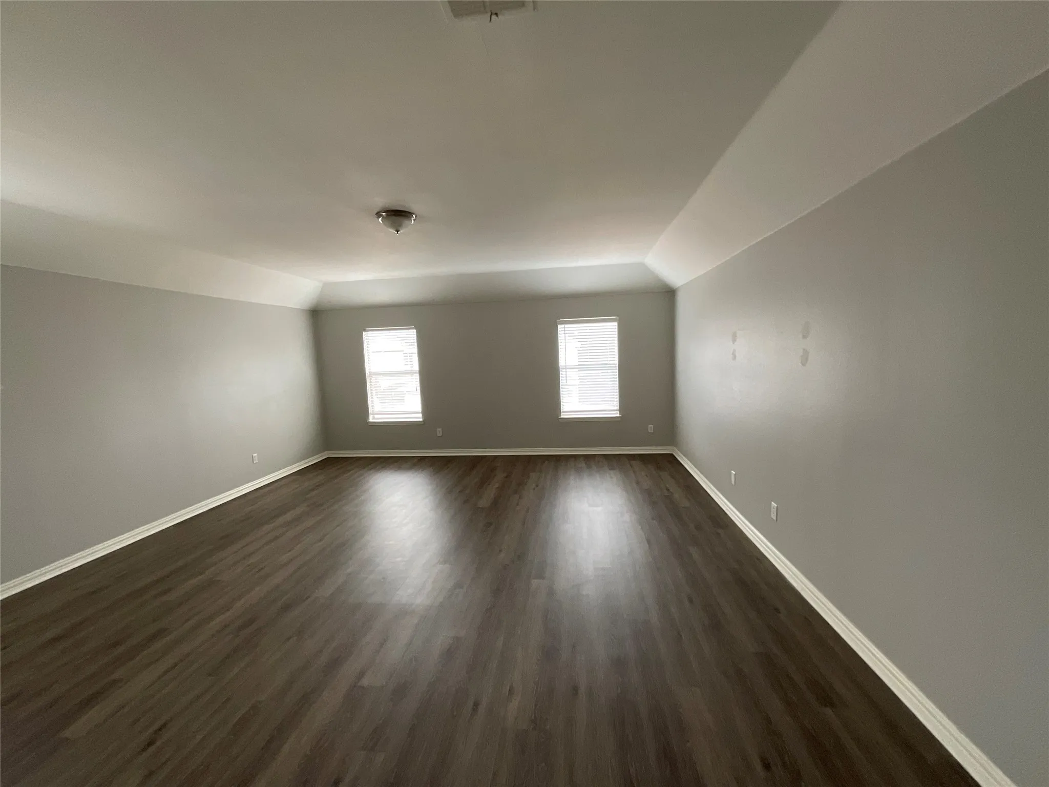 Single Family Residence For Sale in Denton County , 1055 Heathrow Drive, Frisco, Texas 75036, 4 Bedroom, 4 Bathroom, 2 Garage spaces, 3,570 Sqft, built in 2001, mls#21283808, Real Estate Agent in Frisco, Homes For Sale in Denton county, Homes For Sale in Frisco, Realtor in Frisco Texas, Real Estate Brokerage Independent Realty Texas, Luminita Cordes Realtor