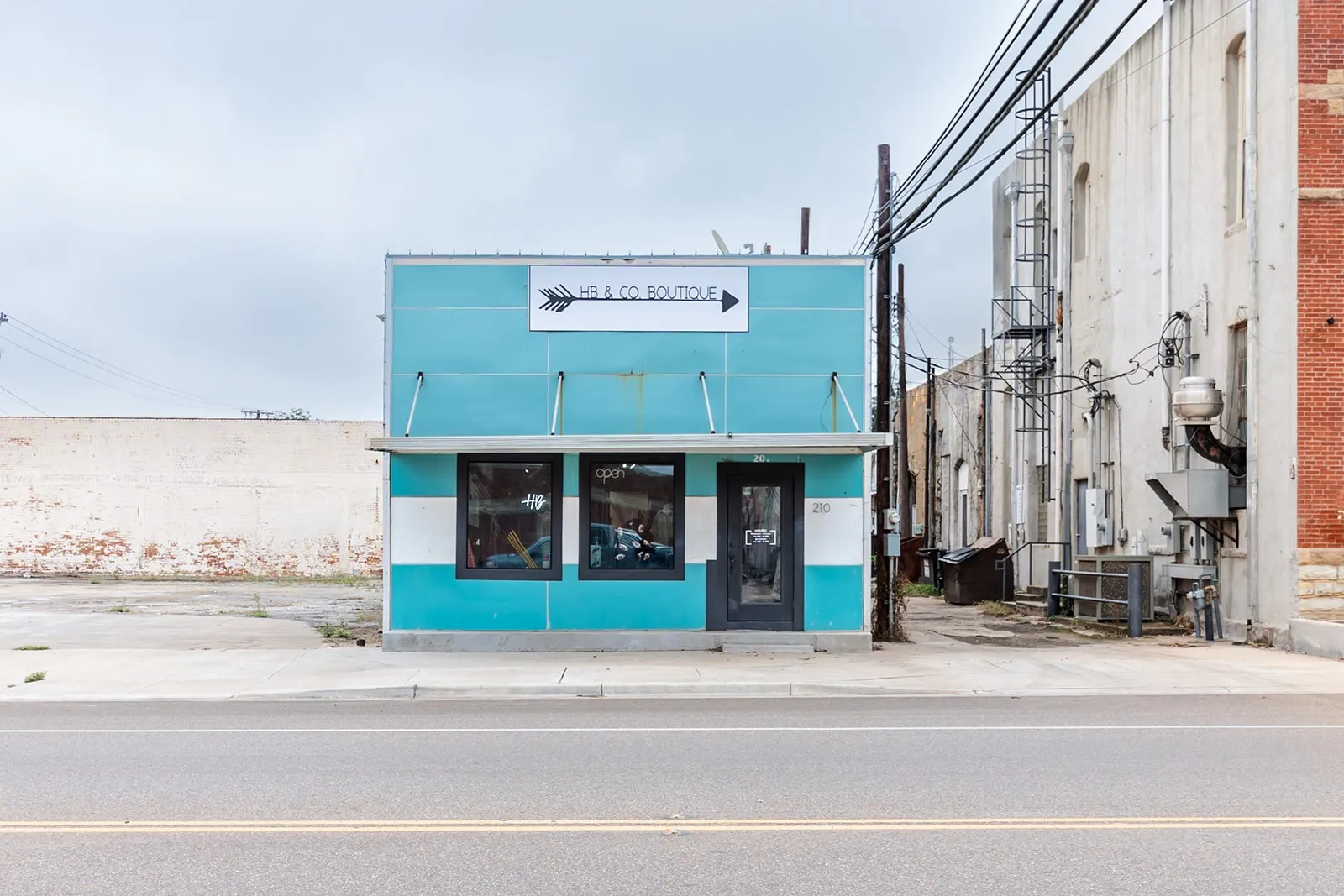 Retail For Sale in Mc Culloch County , 210 N Bridge, Brady, Texas 76825, 0, 0, Garage spaces, 0 Sqft, built in 1920, Price $119,000, mls#21285276, Real Estate Agent in Brady, Homes For Sale in Mc Culloch county, Homes For Sale in Brady, Realtor in Brady Texas, Real Estate Brokerage Independent Realty Texas, Luminita Cordes Realtor