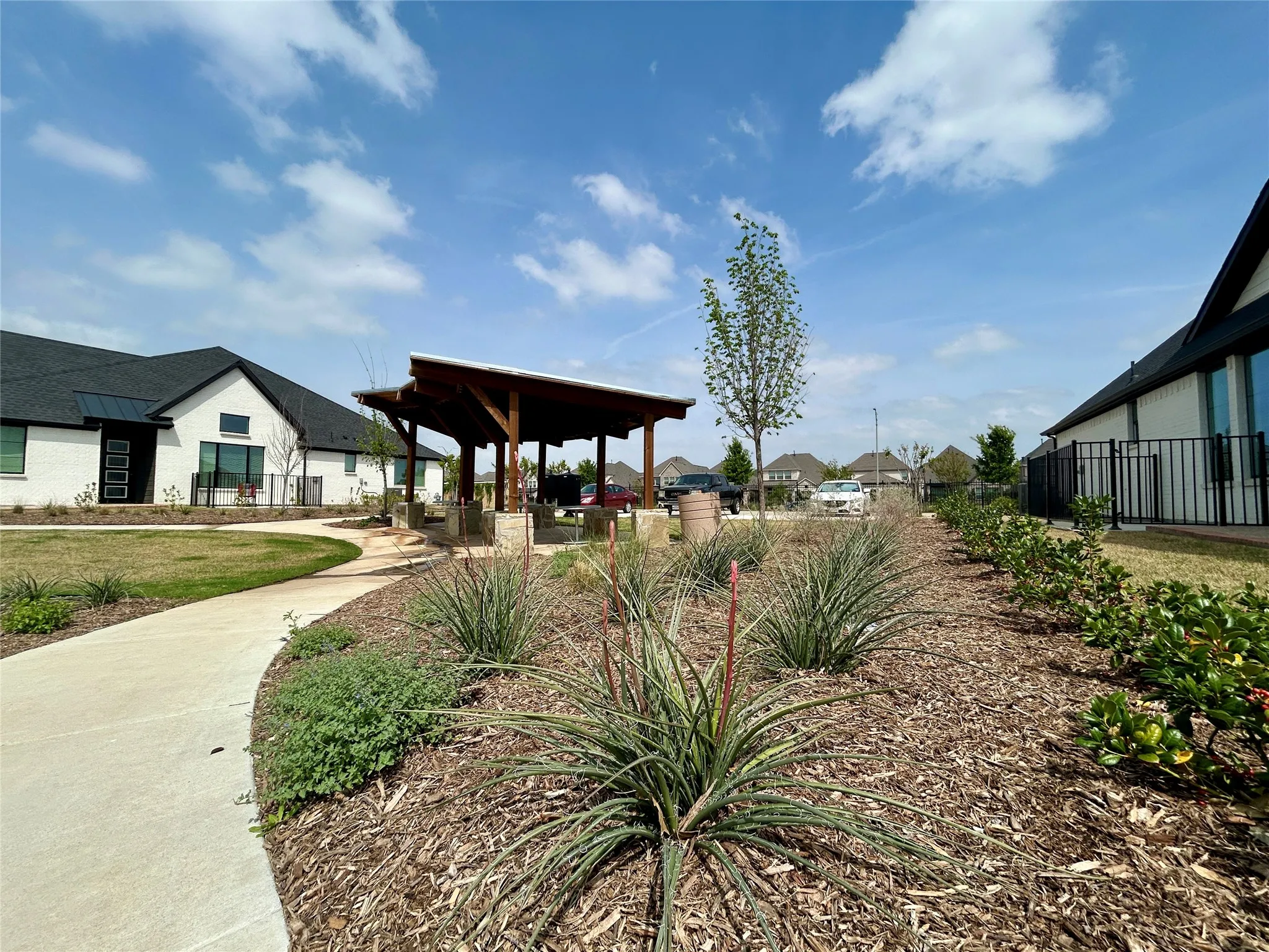 Townhouse For Rent in Tarrant County , 3153 Winter Rose Way RR # 7, Arlington, Texas 76005, 2 Bedroom, 2 Bathroom, 2 Garage spaces, 1,367 Sqft, built in 2023, mls#21285322, Real Estate Agent in Arlington, Homes For Rent in Tarrant county, Homes For Rent in Arlington, Realtor in Arlington Texas, Real Estate Brokerage Independent Realty Texas, Luminita Cordes Realtor