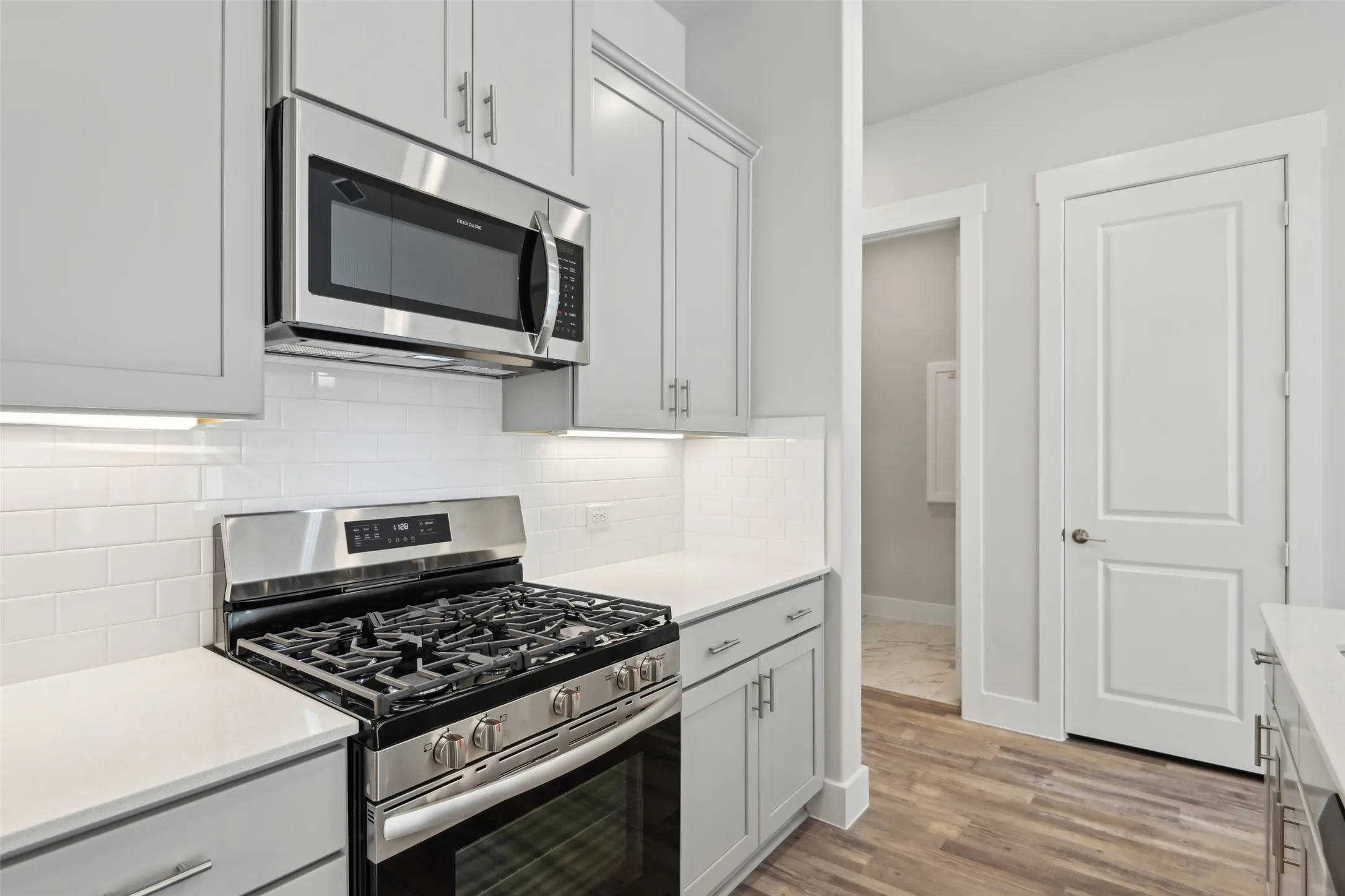Townhouse For Rent in Tarrant County , 3153 Winter Rose Way RR # 7, Arlington, Texas 76005, 2 Bedroom, 2 Bathroom, 2 Garage spaces, 1,367 Sqft, built in 2023, mls#21285322, Real Estate Agent in Arlington, Homes For Rent in Tarrant county, Homes For Rent in Arlington, Realtor in Arlington Texas, Real Estate Brokerage Independent Realty Texas, Luminita Cordes Realtor