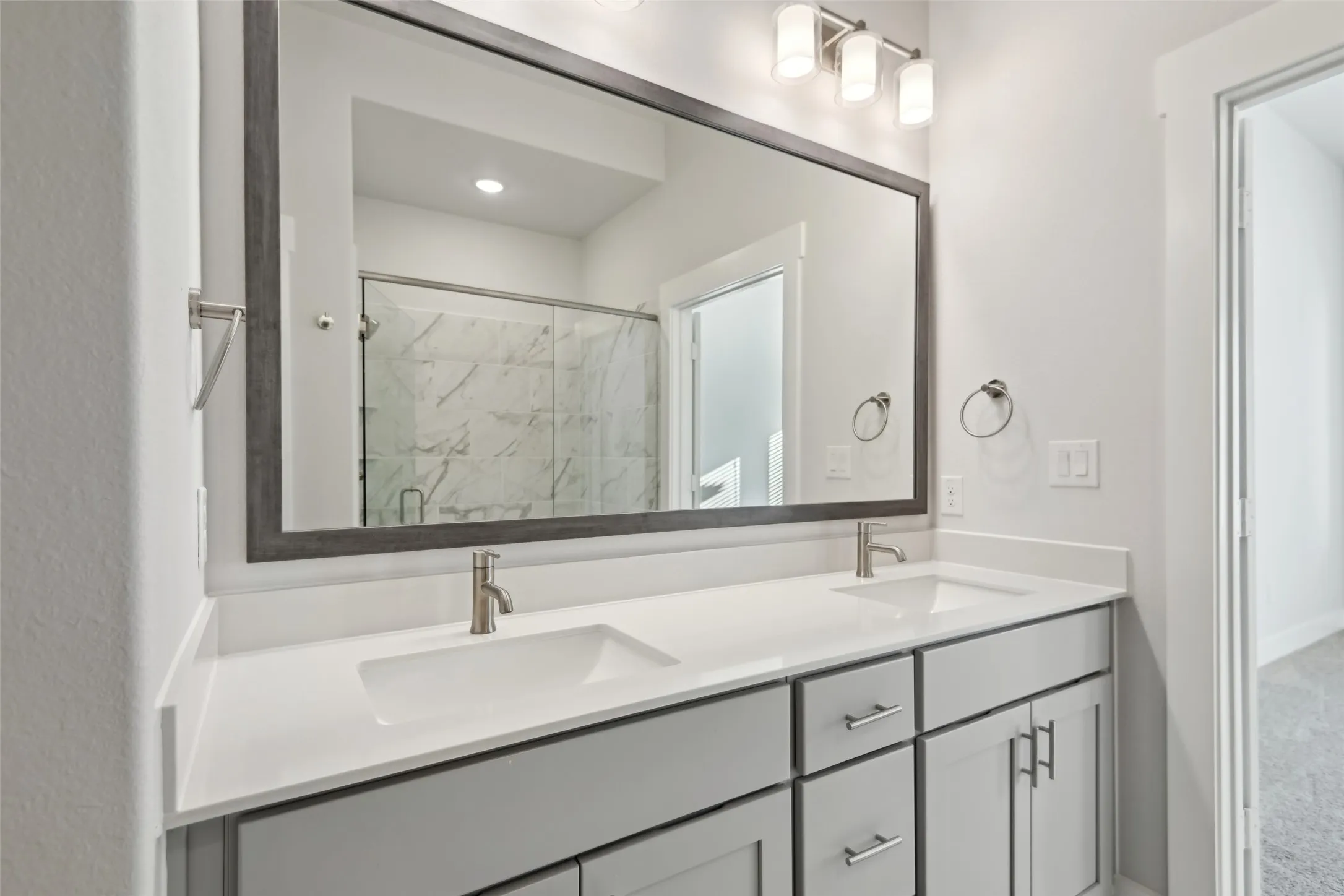 Townhouse For Rent in Tarrant County , 3153 Winter Rose Way RR # 7, Arlington, Texas 76005, 2 Bedroom, 2 Bathroom, 2 Garage spaces, 1,367 Sqft, built in 2023, mls#21285322, Real Estate Agent in Arlington, Homes For Rent in Tarrant county, Homes For Rent in Arlington, Realtor in Arlington Texas, Real Estate Brokerage Independent Realty Texas, Luminita Cordes Realtor