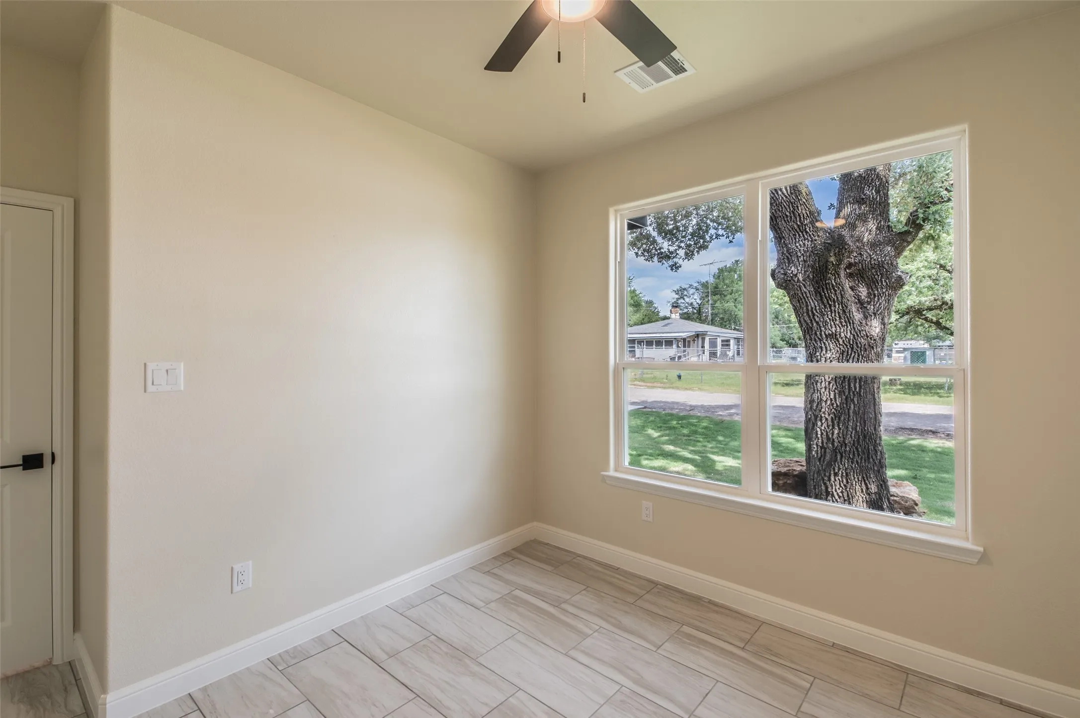 Single Family Residence For Sale in Hood County , 2719 Sycamore Court, Granbury, Texas 76048, 3 Bedroom, 2 Bathroom, 1 Garage spaces, 1,411 Sqft, built in 2026, mls#21281980, Real Estate Agent in Granbury, Homes For Sale in Hood county, Homes For Sale in Granbury, Realtor in Granbury Texas, Real Estate Brokerage Independent Realty Texas, Luminita Cordes Realtor