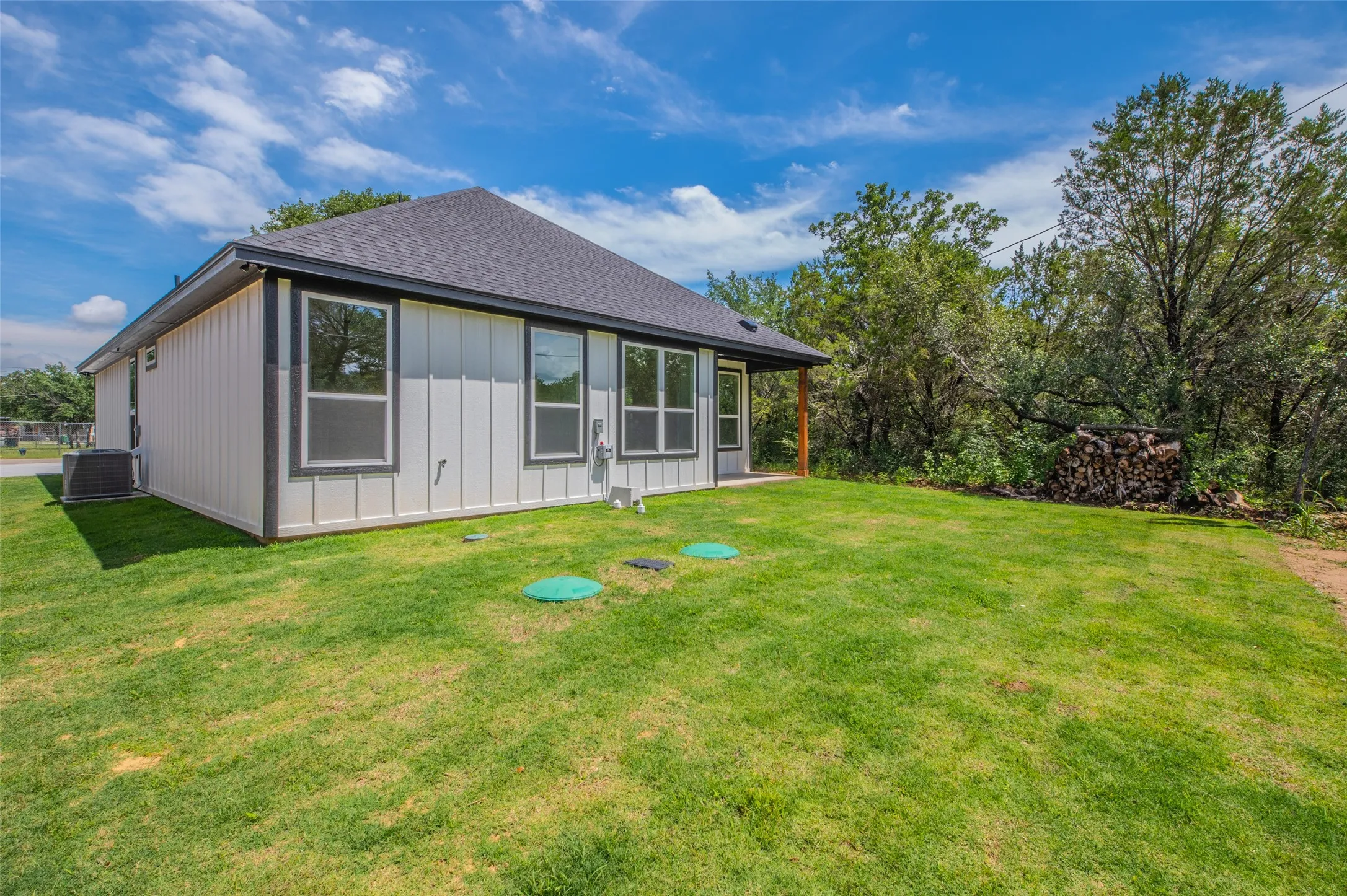 Single Family Residence For Sale in Hood County , 2719 Sycamore Court, Granbury, Texas 76048, 3 Bedroom, 2 Bathroom, 1 Garage spaces, 1,411 Sqft, built in 2026, mls#21281980, Real Estate Agent in Granbury, Homes For Sale in Hood county, Homes For Sale in Granbury, Realtor in Granbury Texas, Real Estate Brokerage Independent Realty Texas, Luminita Cordes Realtor