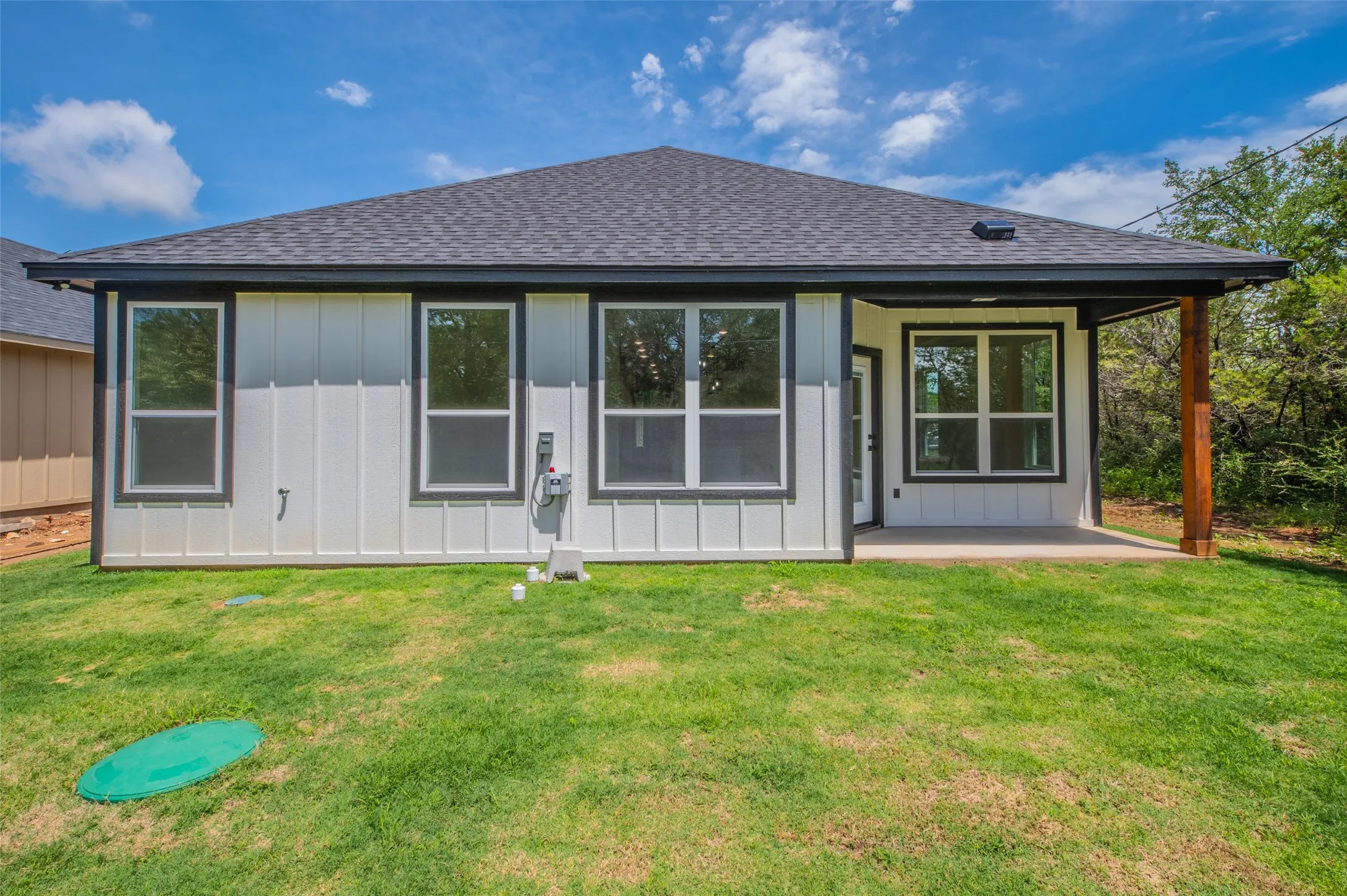 Single Family Residence For Sale in Hood County , 2719 Sycamore Court, Granbury, Texas 76048, 3 Bedroom, 2 Bathroom, 1 Garage spaces, 1,411 Sqft, built in 2026, mls#21281980, Real Estate Agent in Granbury, Homes For Sale in Hood county, Homes For Sale in Granbury, Realtor in Granbury Texas, Real Estate Brokerage Independent Realty Texas, Luminita Cordes Realtor