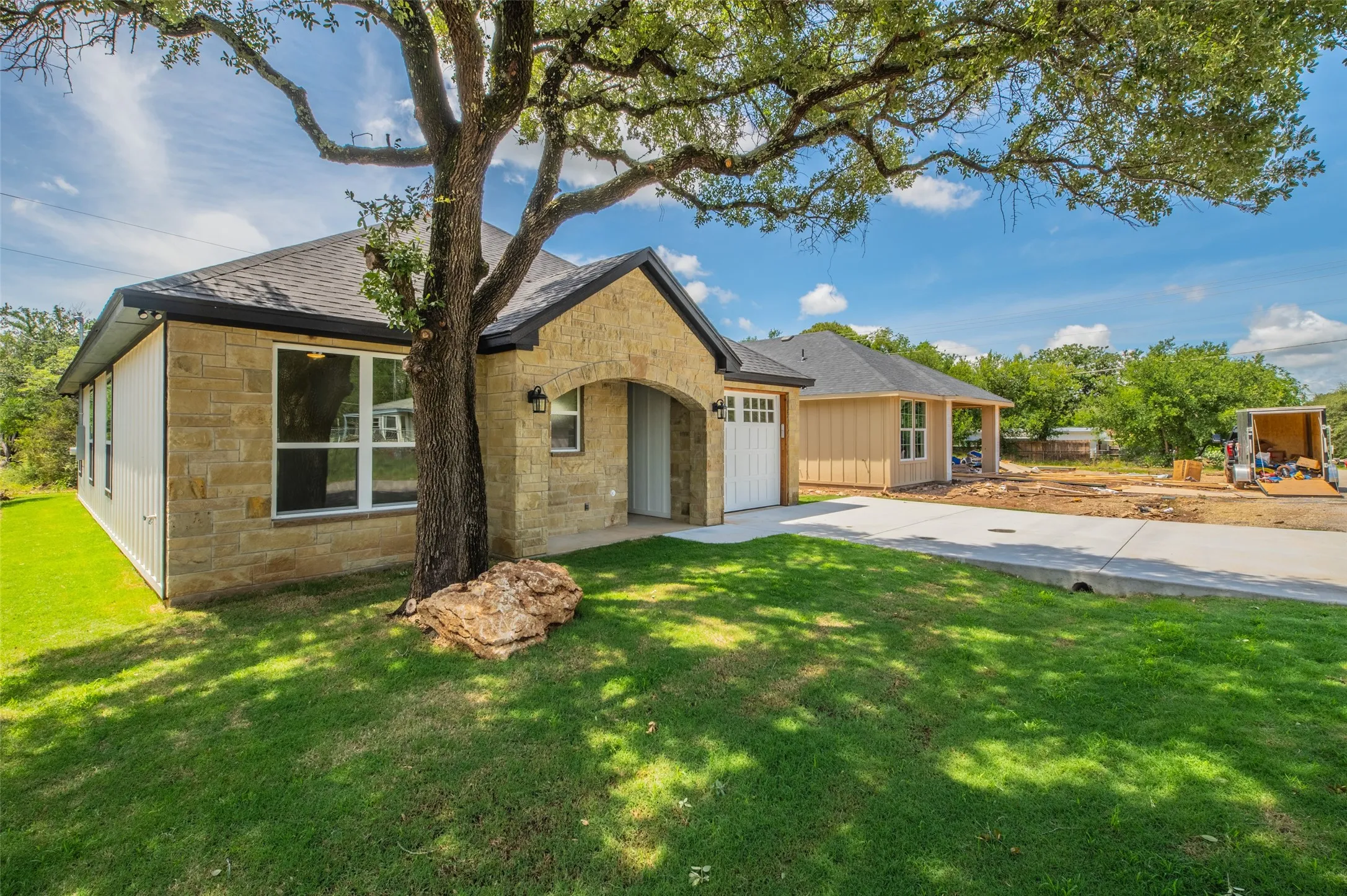 Single Family Residence For Sale in Hood County , 2719 Sycamore Court, Granbury, Texas 76048, 3 Bedroom, 2 Bathroom, 1 Garage spaces, 1,411 Sqft, built in 2026, mls#21281980, Real Estate Agent in Granbury, Homes For Sale in Hood county, Homes For Sale in Granbury, Realtor in Granbury Texas, Real Estate Brokerage Independent Realty Texas, Luminita Cordes Realtor