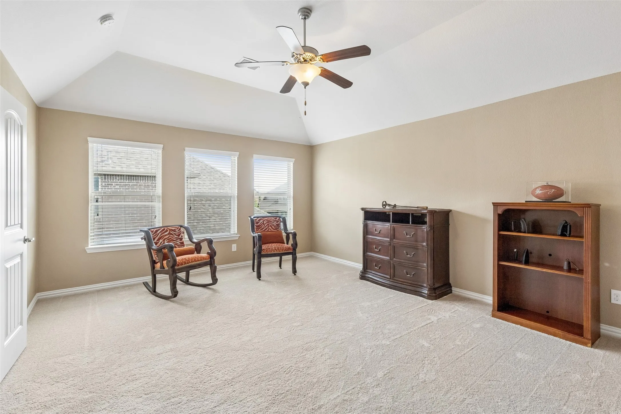 Single Family Residence For Sale in Denton County , 16157 Moss Haven Lane, Frisco, Texas 75033, 3 Bedroom, 4 Bathroom, 2 Garage spaces, 2,820 Sqft, built in 2017, mls#21285085, Real Estate Agent in Frisco, Homes For Sale in Denton county, Homes For Sale in Frisco, Realtor in Frisco Texas, Real Estate Brokerage Independent Realty Texas, Luminita Cordes Realtor