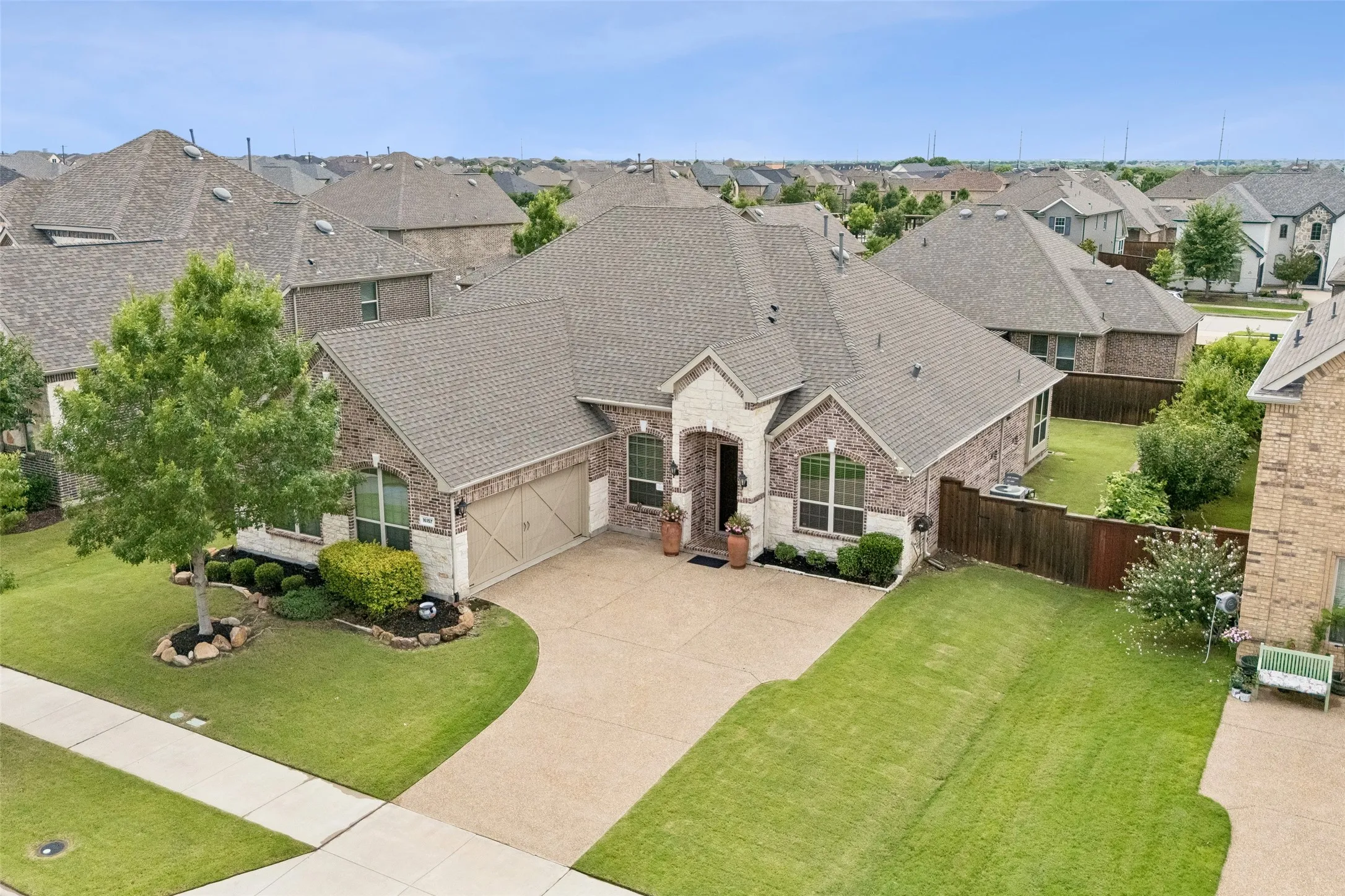 Single Family Residence For Sale in Denton County , 16157 Moss Haven Lane, Frisco, Texas 75033, 3 Bedroom, 4 Bathroom, 2 Garage spaces, 2,820 Sqft, built in 2017, mls#21285085, Real Estate Agent in Frisco, Homes For Sale in Denton county, Homes For Sale in Frisco, Realtor in Frisco Texas, Real Estate Brokerage Independent Realty Texas, Luminita Cordes Realtor