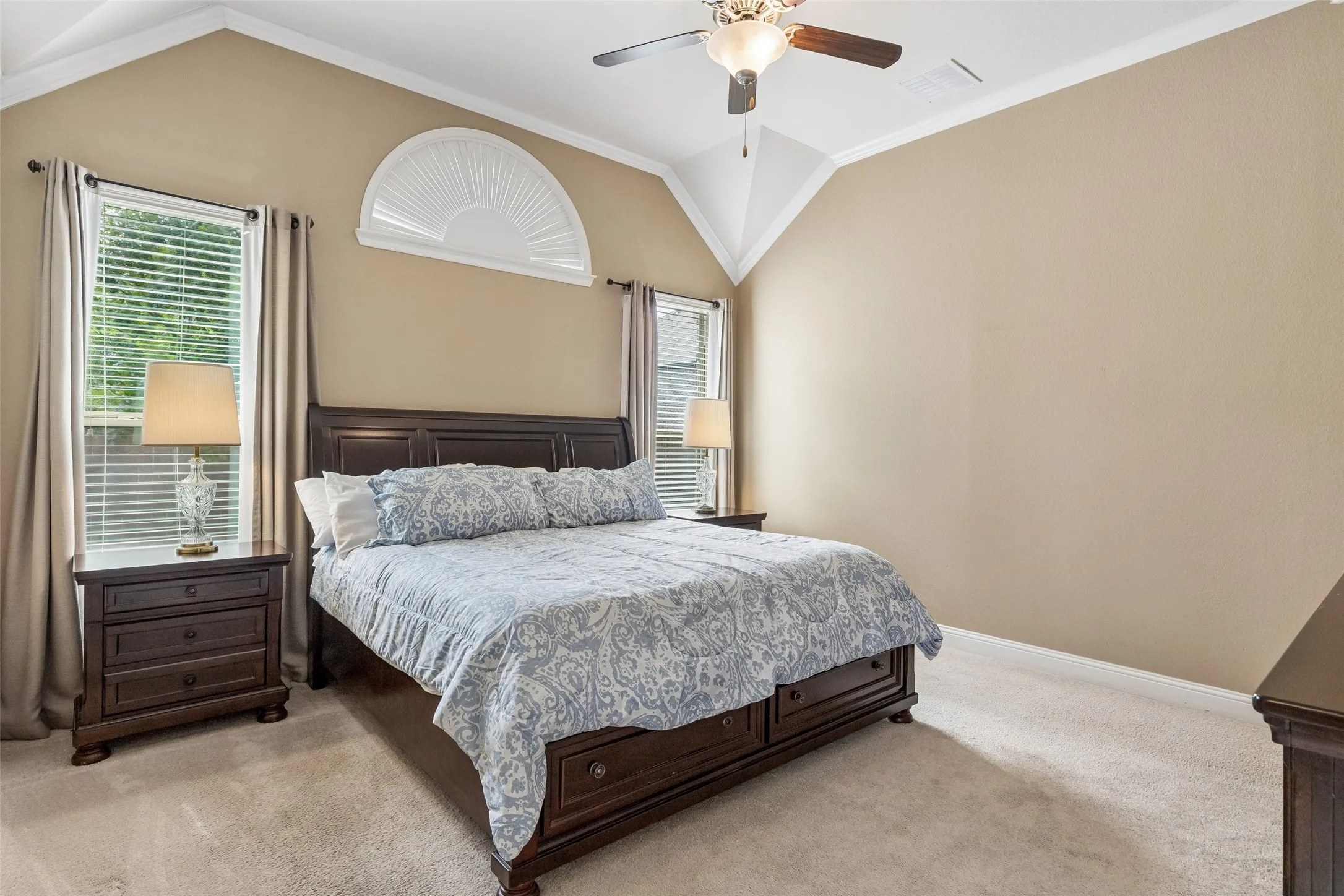 Single Family Residence For Sale in Denton County , 16157 Moss Haven Lane, Frisco, Texas 75033, 3 Bedroom, 4 Bathroom, 2 Garage spaces, 2,820 Sqft, built in 2017, mls#21285085, Real Estate Agent in Frisco, Homes For Sale in Denton county, Homes For Sale in Frisco, Realtor in Frisco Texas, Real Estate Brokerage Independent Realty Texas, Luminita Cordes Realtor