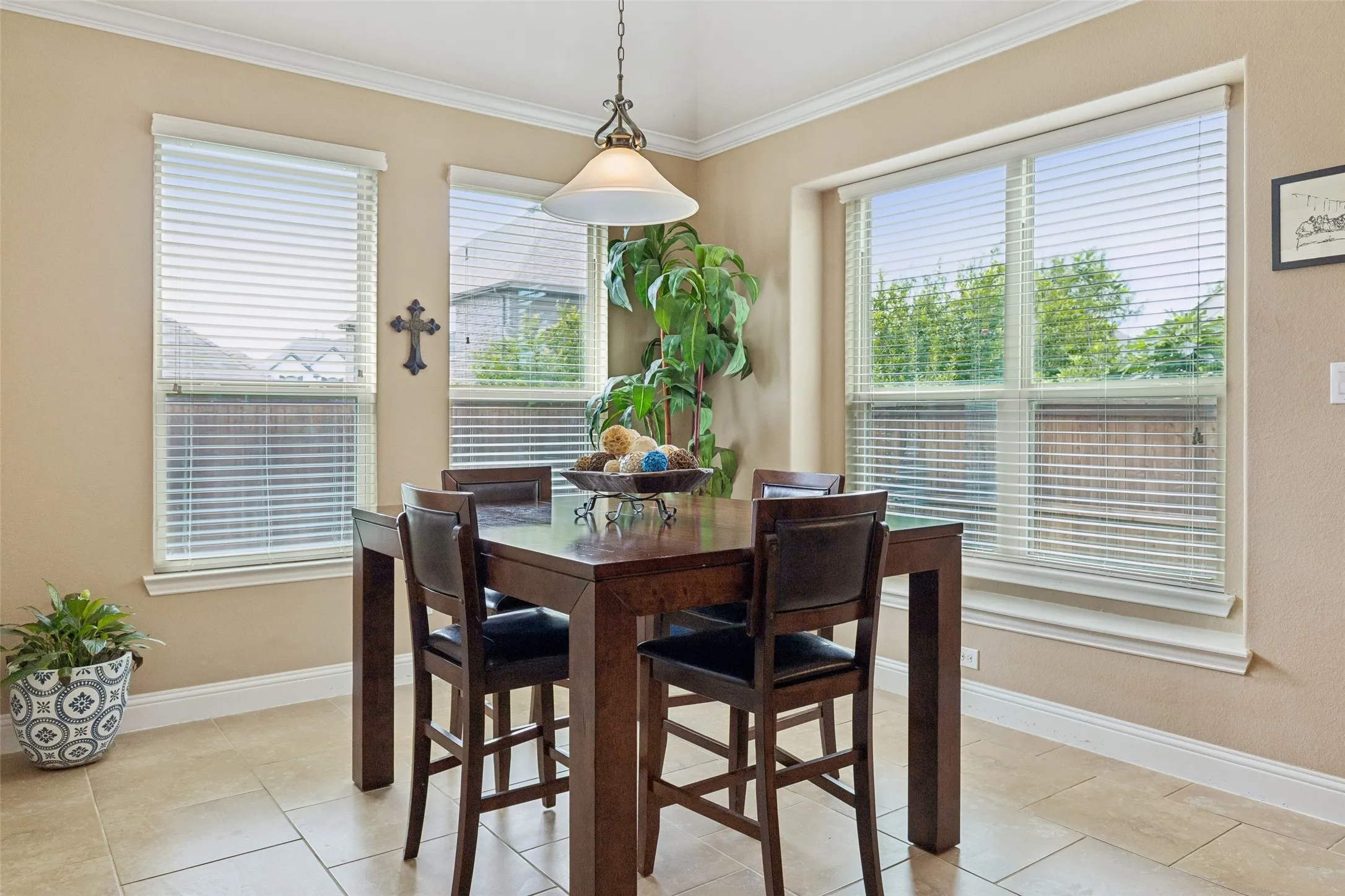 Single Family Residence For Sale in Denton County , 16157 Moss Haven Lane, Frisco, Texas 75033, 3 Bedroom, 4 Bathroom, 2 Garage spaces, 2,820 Sqft, built in 2017, mls#21285085, Real Estate Agent in Frisco, Homes For Sale in Denton county, Homes For Sale in Frisco, Realtor in Frisco Texas, Real Estate Brokerage Independent Realty Texas, Luminita Cordes Realtor