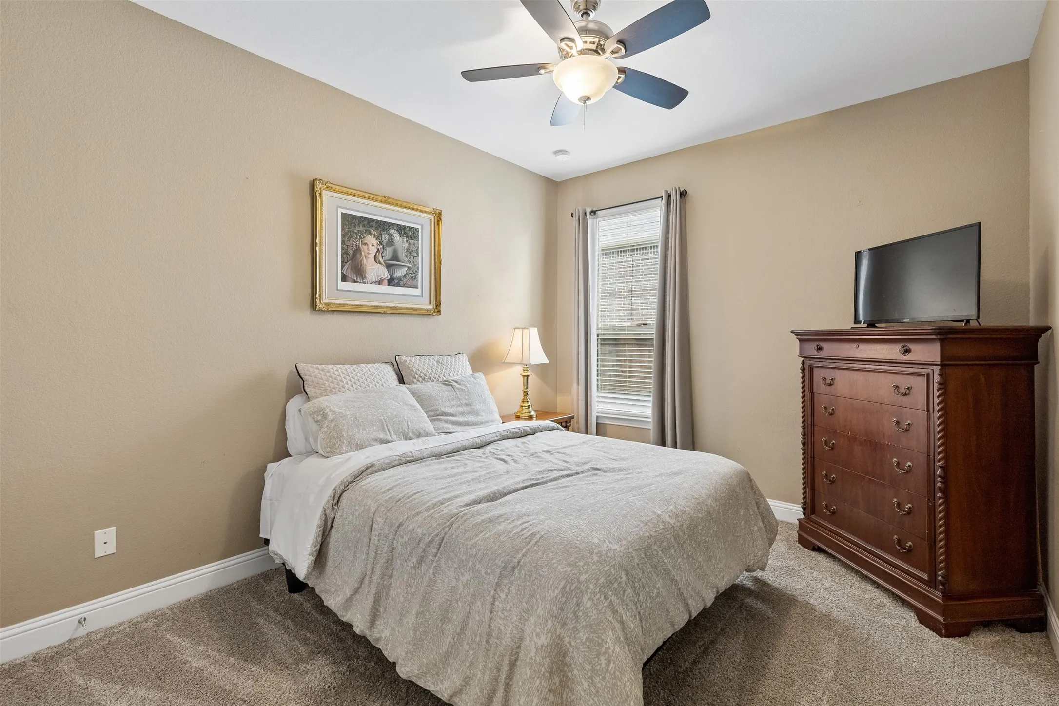 Single Family Residence For Sale in Denton County , 16157 Moss Haven Lane, Frisco, Texas 75033, 3 Bedroom, 4 Bathroom, 2 Garage spaces, 2,820 Sqft, built in 2017, mls#21285085, Real Estate Agent in Frisco, Homes For Sale in Denton county, Homes For Sale in Frisco, Realtor in Frisco Texas, Real Estate Brokerage Independent Realty Texas, Luminita Cordes Realtor