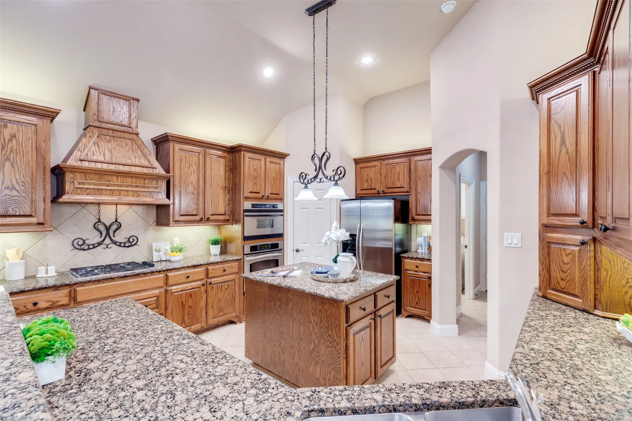 Single Family Residence For Sale in Collin County , 5652 Swisher Circle, Frisco, Texas 75034, 3 Bedroom, 4 Bathroom, 2 Garage spaces, 3,071 Sqft, built in 2002, mls#21276464, Real Estate Agent in Frisco, Homes For Sale in Collin county, Homes For Sale in Frisco, Realtor in Frisco Texas, Real Estate Brokerage Independent Realty Texas, Luminita Cordes Realtor