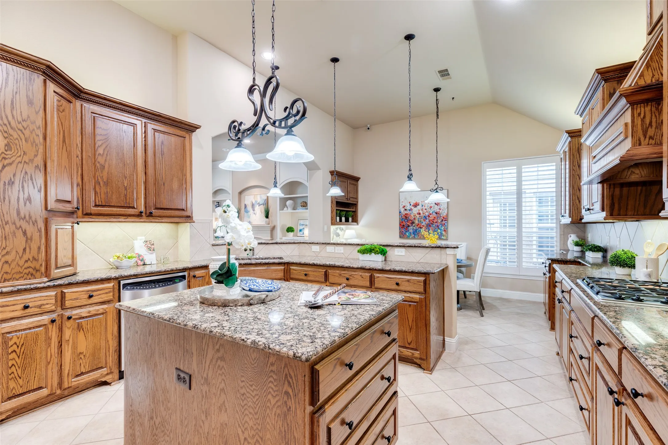 Single Family Residence For Sale in Collin County , 5652 Swisher Circle, Frisco, Texas 75034, 3 Bedroom, 4 Bathroom, 2 Garage spaces, 3,071 Sqft, built in 2002, mls#21276464, Real Estate Agent in Frisco, Homes For Sale in Collin county, Homes For Sale in Frisco, Realtor in Frisco Texas, Real Estate Brokerage Independent Realty Texas, Luminita Cordes Realtor